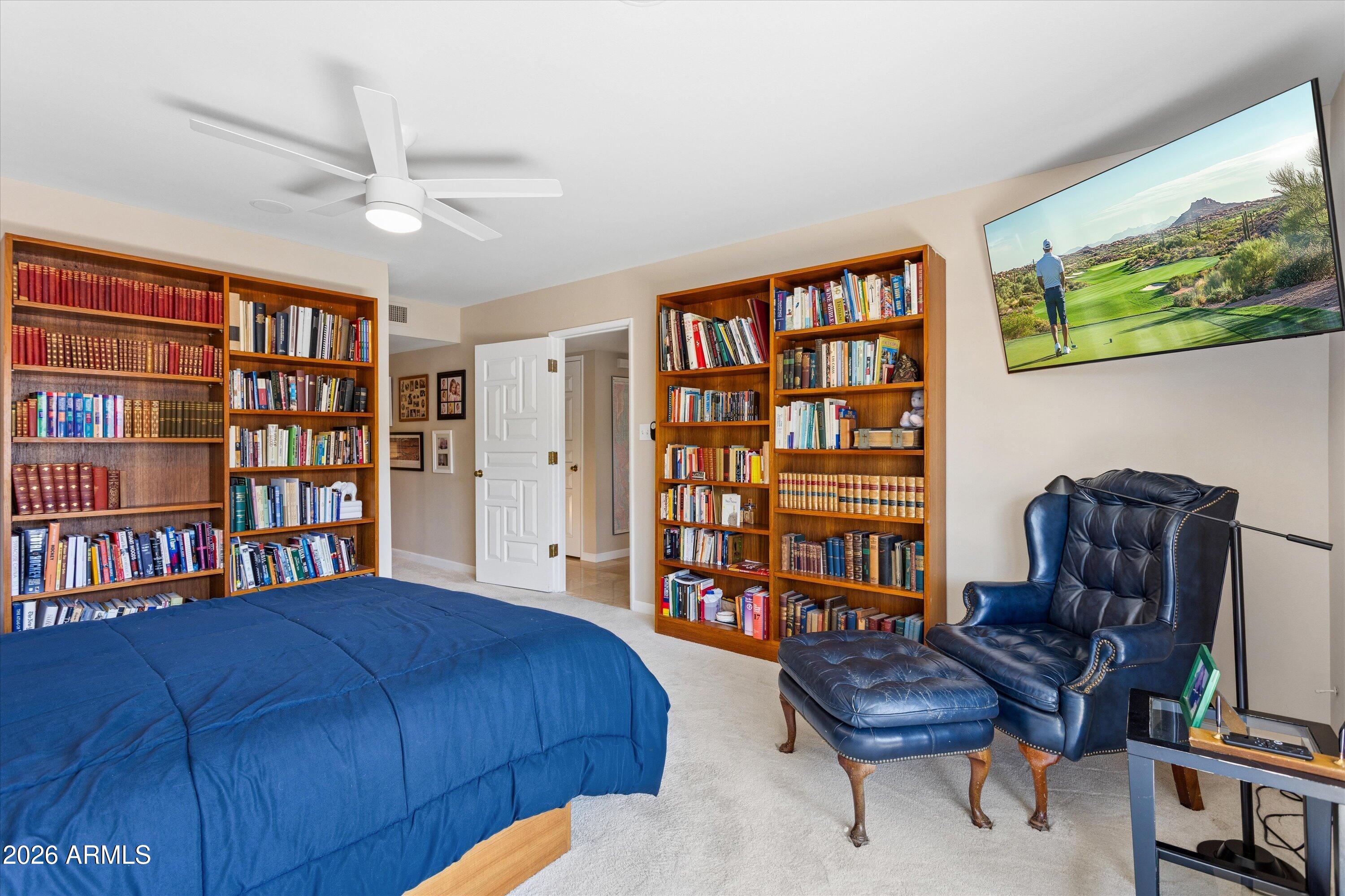5434 E LINCOLN Drive 33