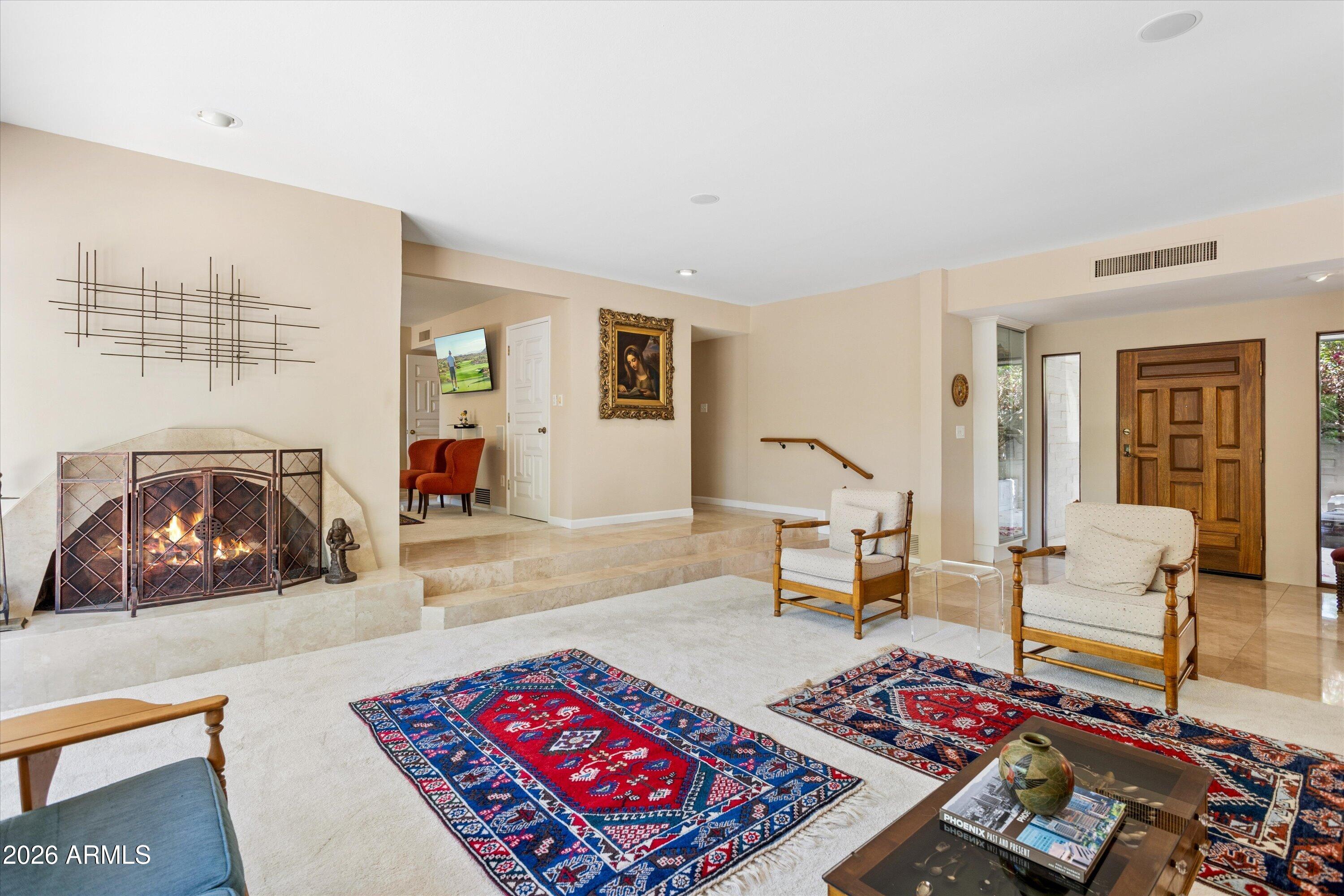 5434 E LINCOLN Drive 33