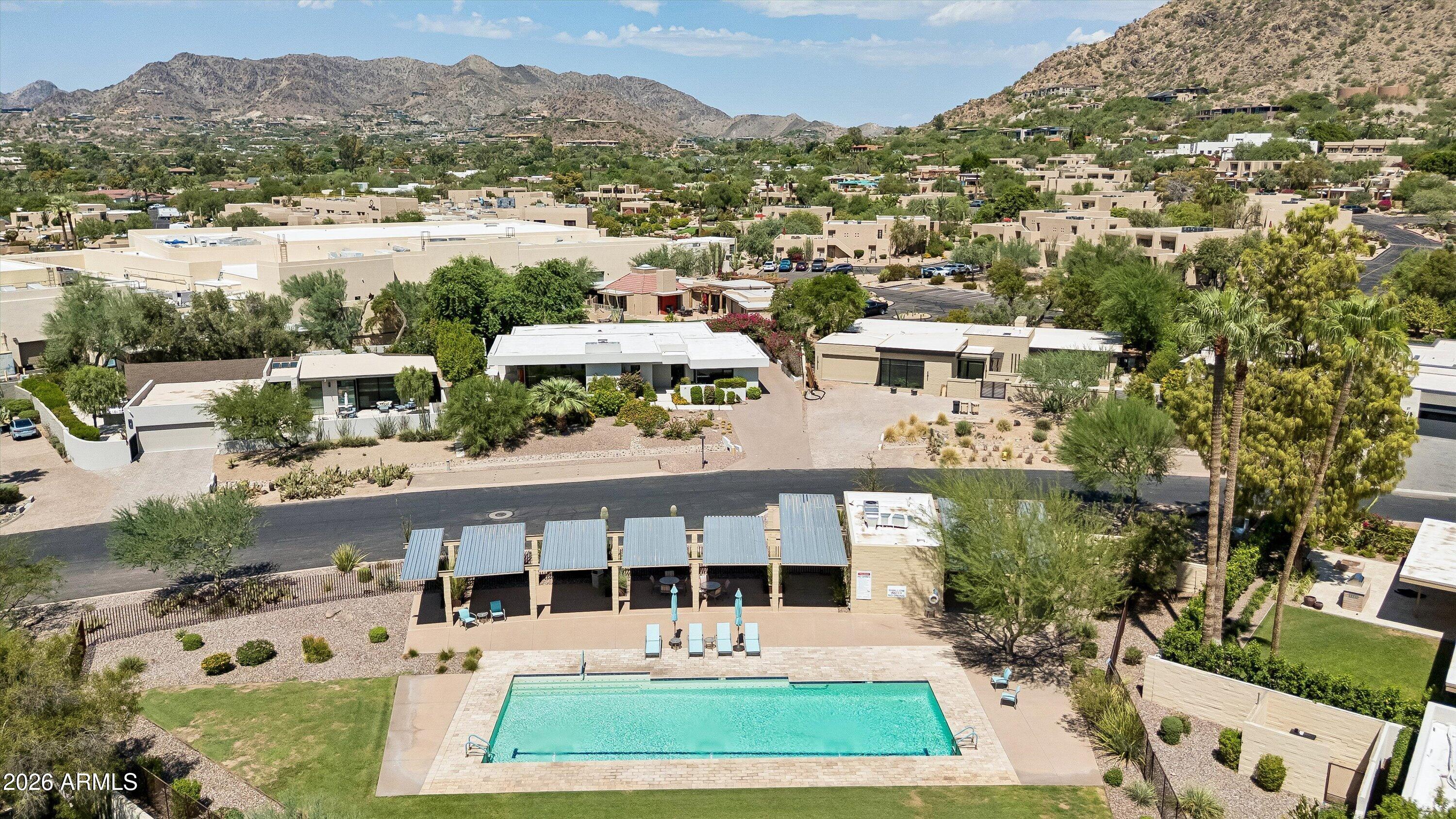 5434 E LINCOLN Drive 33