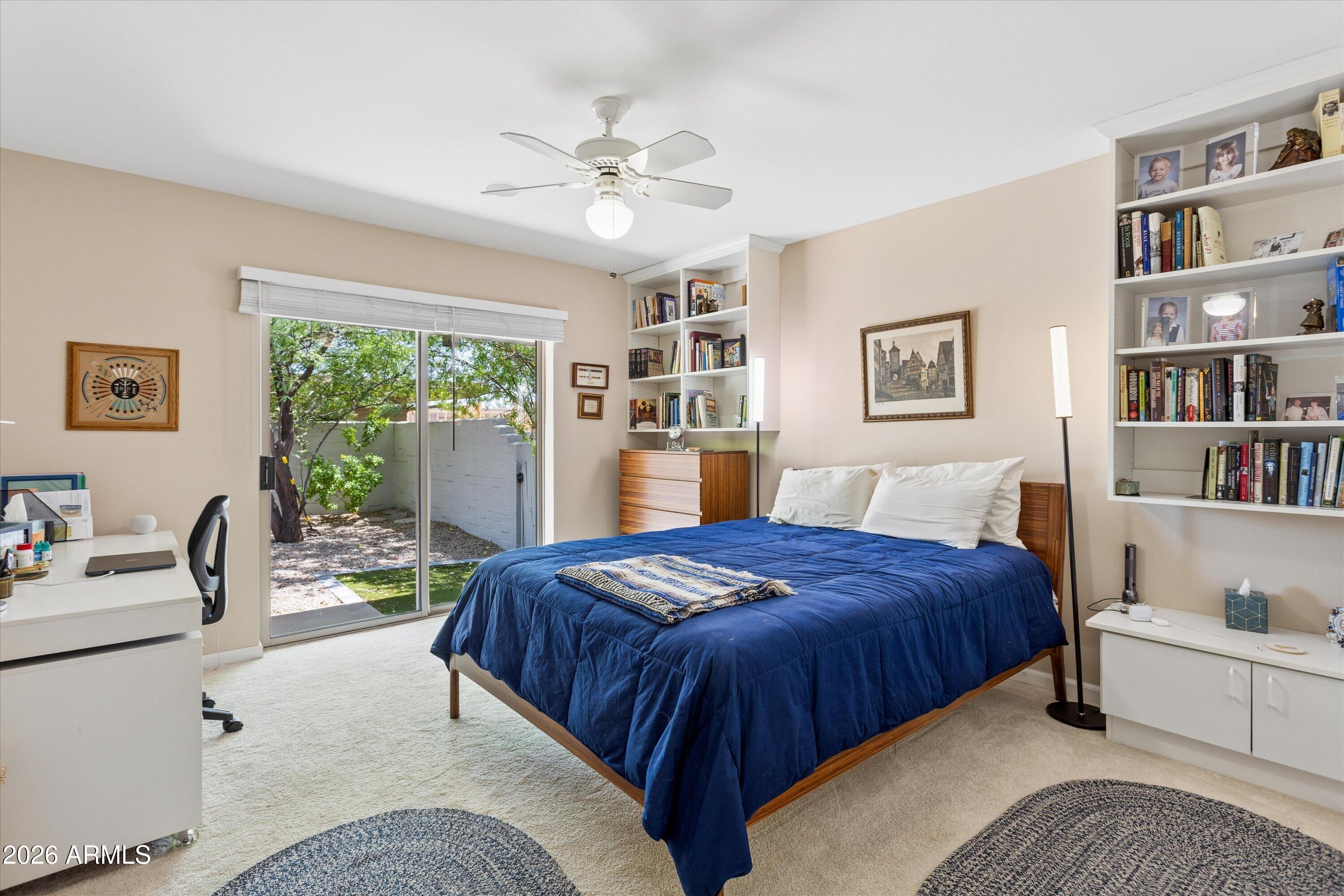 5434 E LINCOLN Drive 33