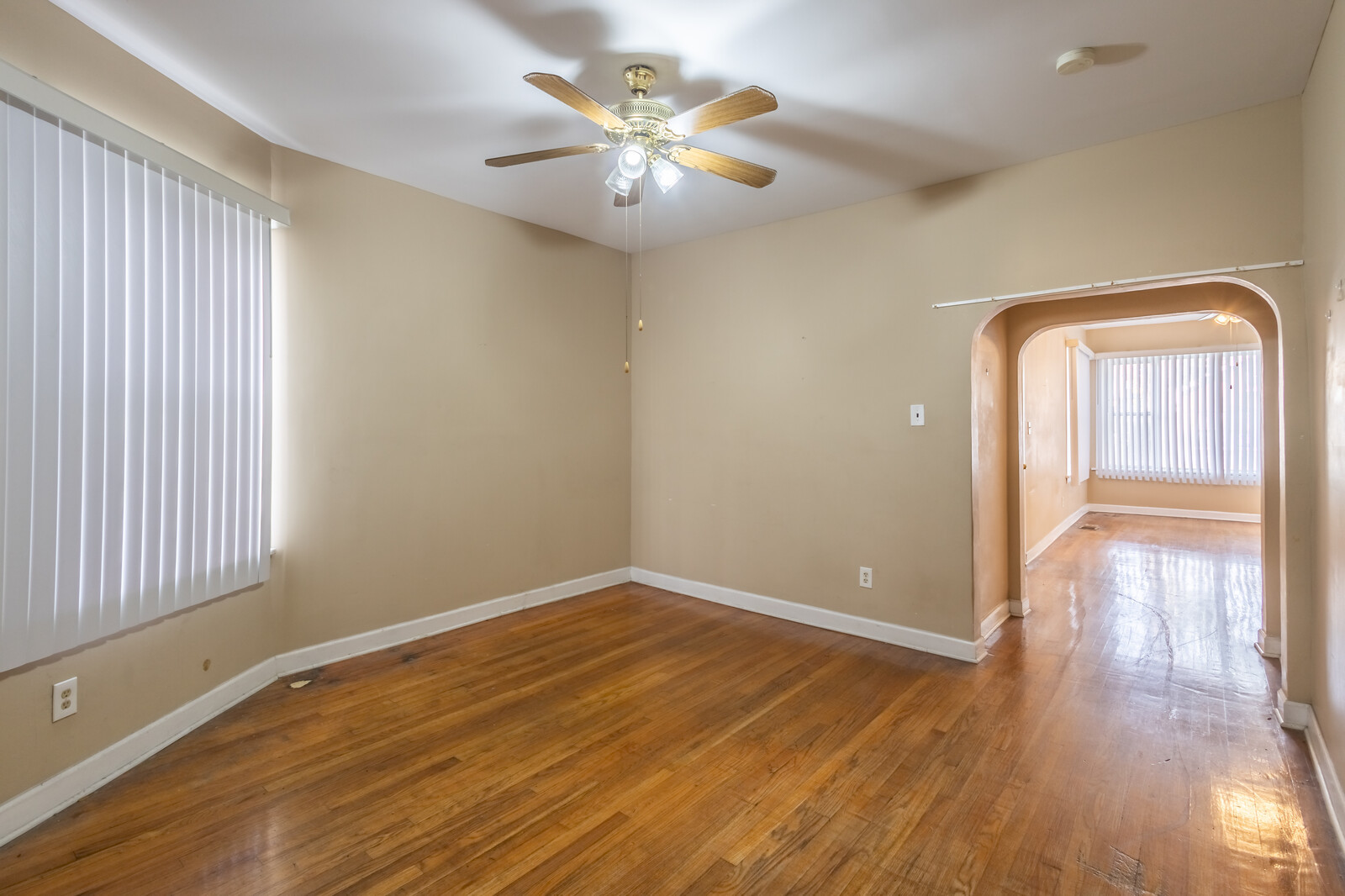 5513 W Van Buren Street