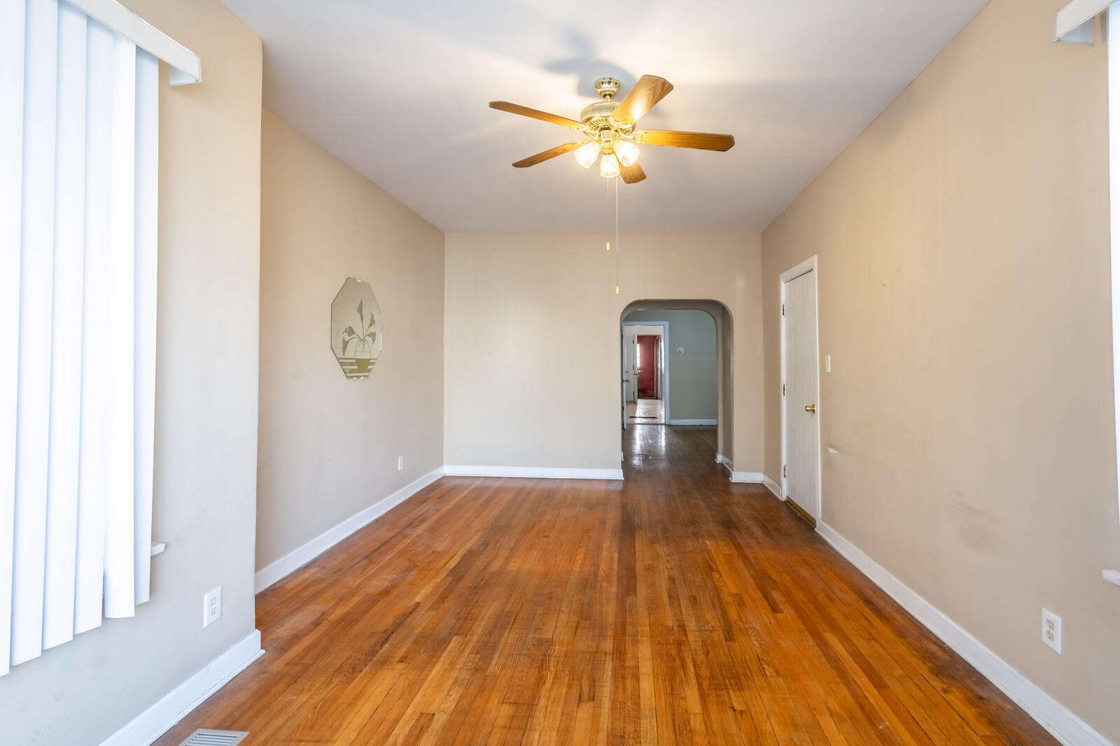 5513 W Van Buren Street