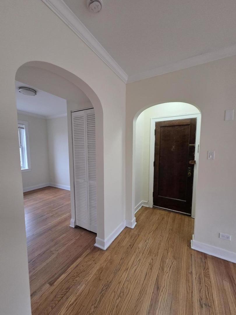 6328 N Albany Avenue Unit: 3W