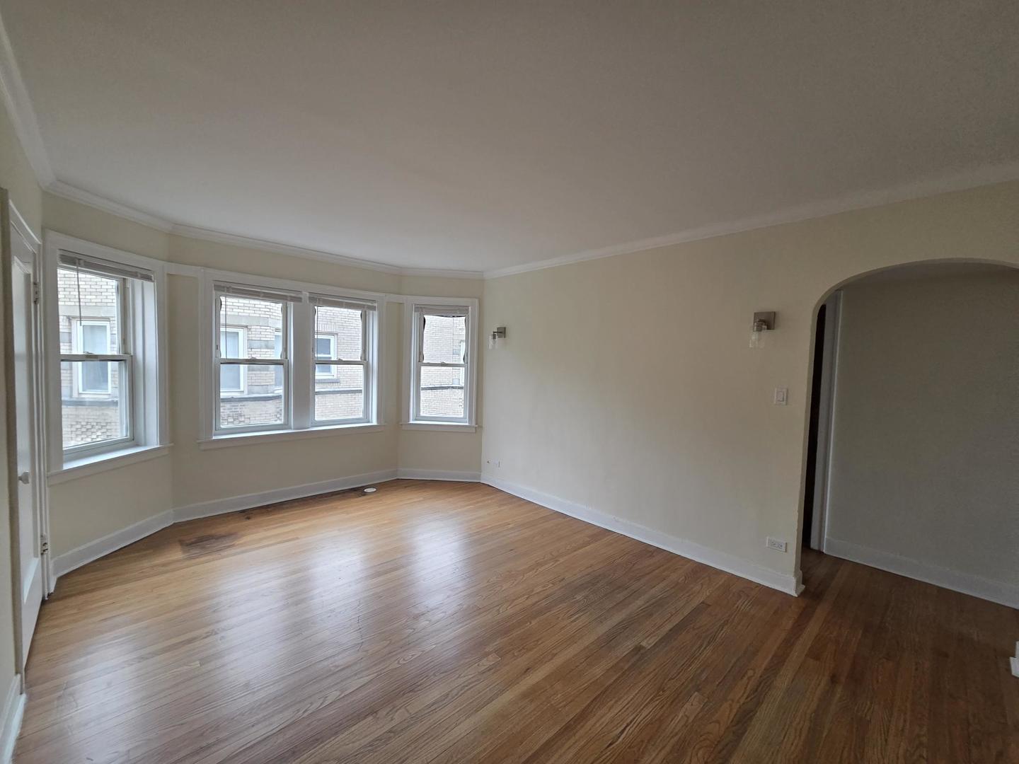 6328 N Albany Avenue Unit: 3W