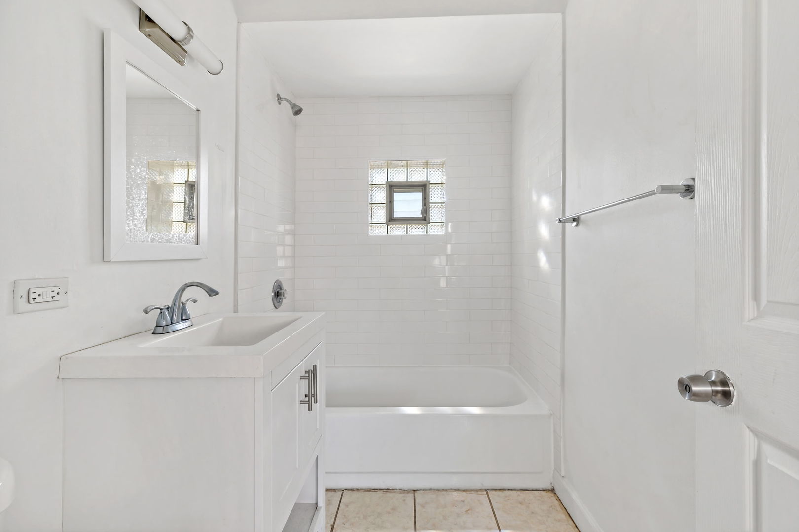 6104 S Dorchester Avenue Unit: 2S