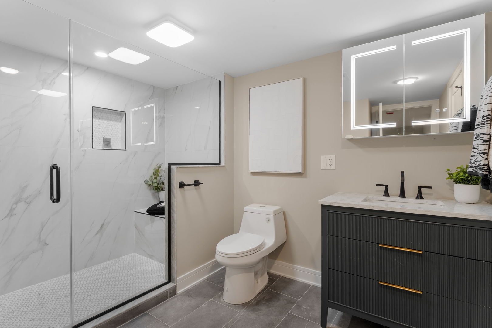 8549 S Indiana Avenue