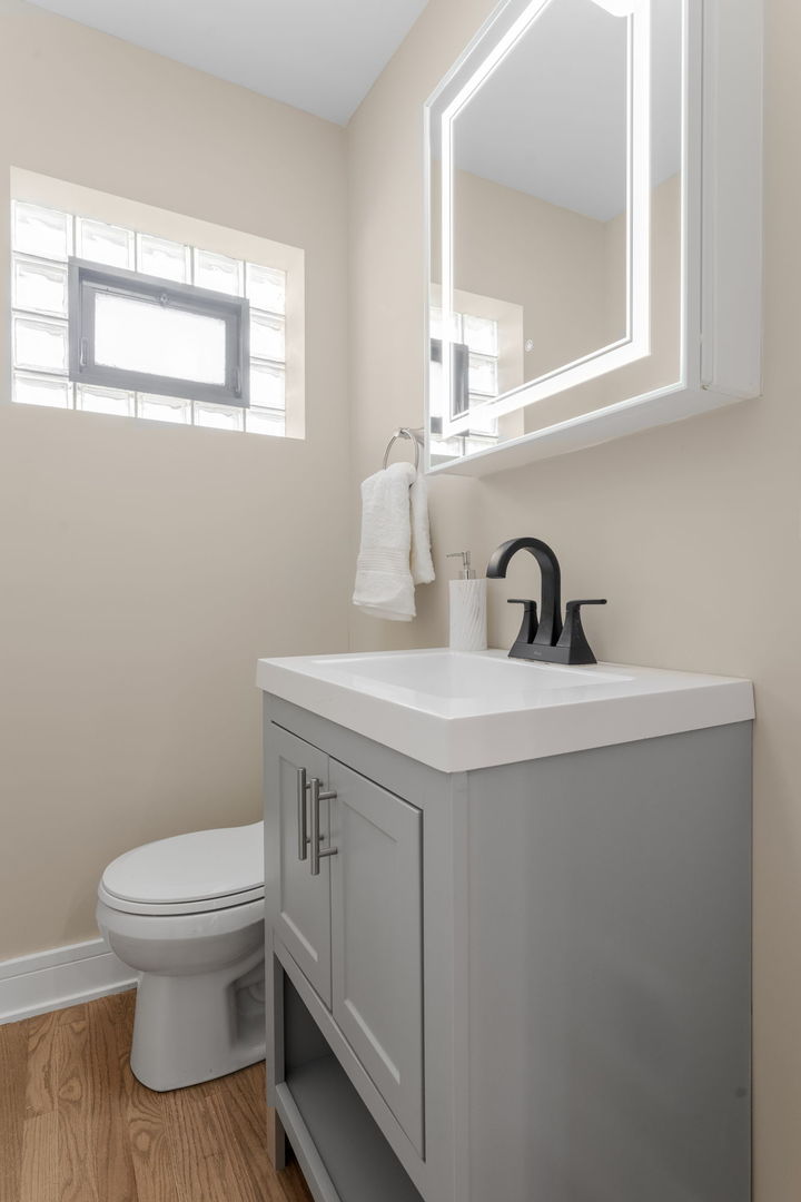 8549 S Indiana Avenue