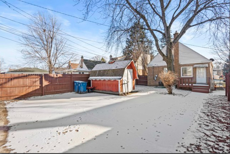 32 166th Place