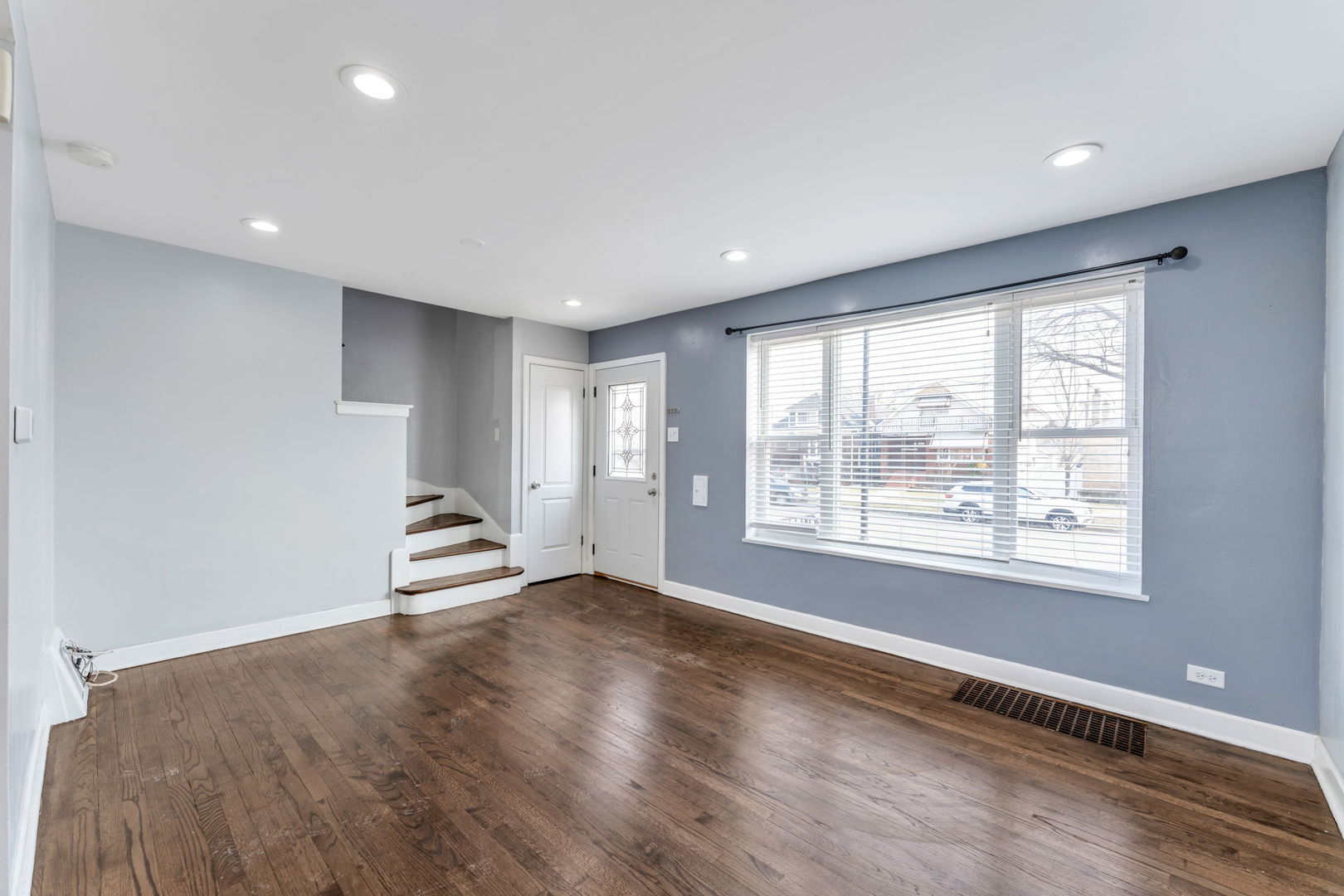 3142 S 54th Court