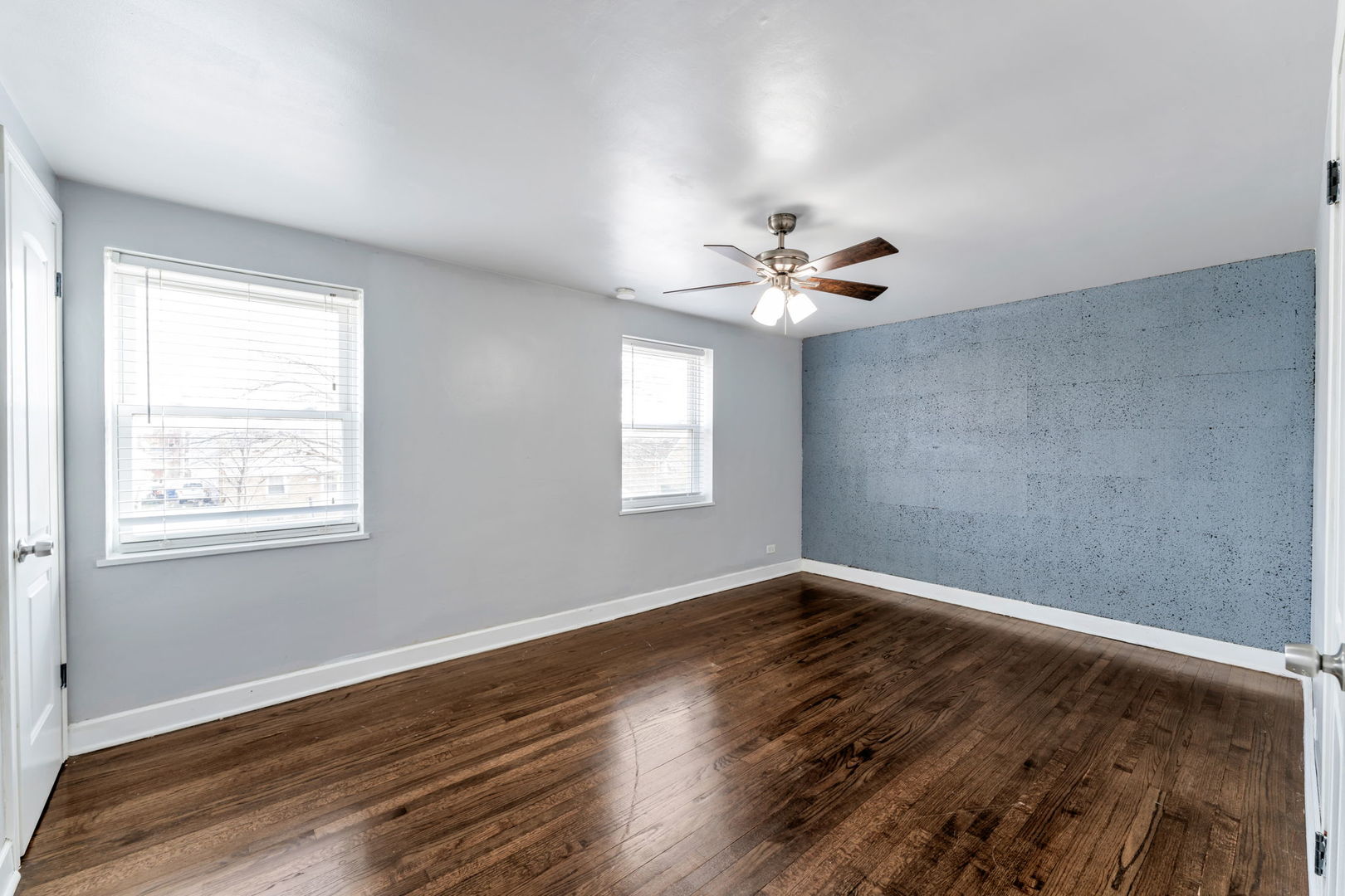 3142 S 54th Court