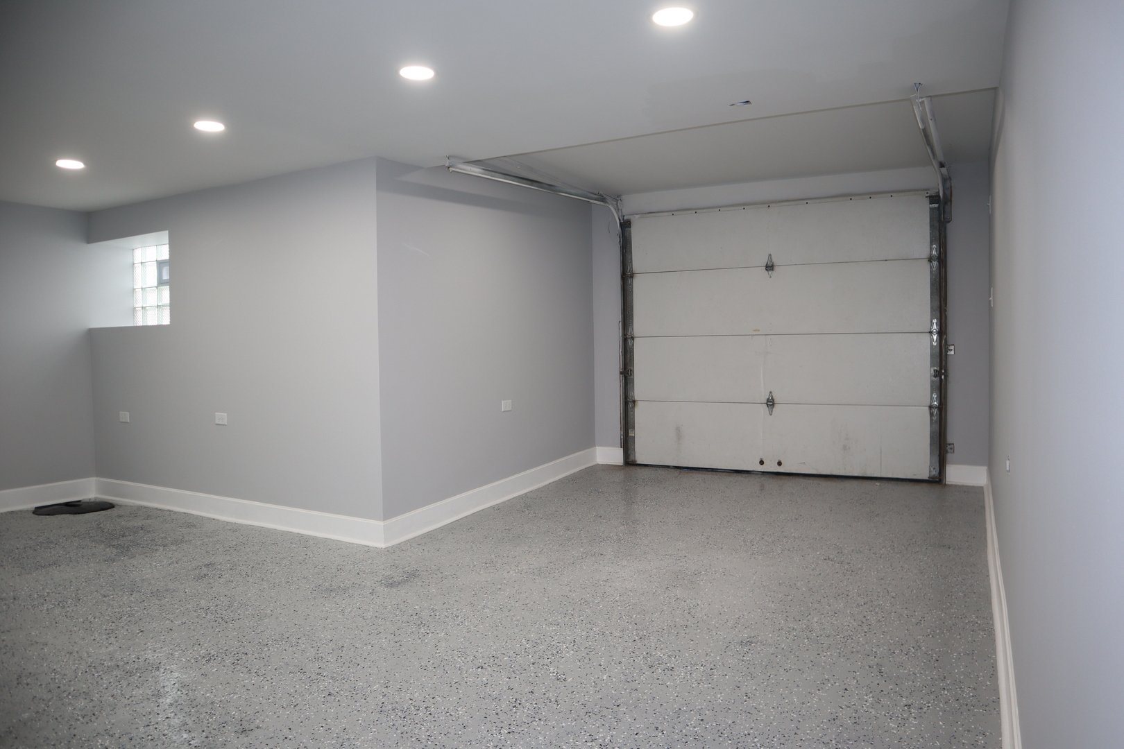 210 W 16th Place