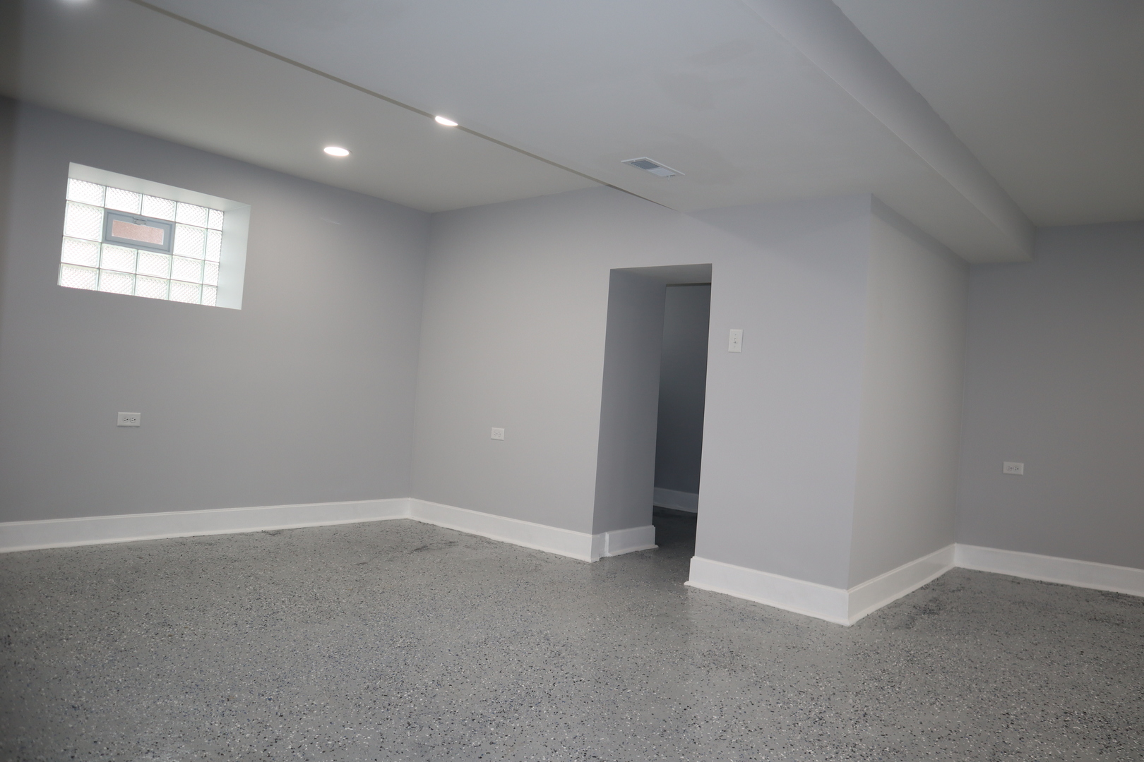 210 W 16th Place
