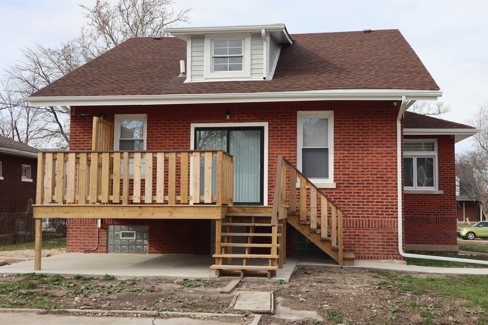 210 W 16th Place