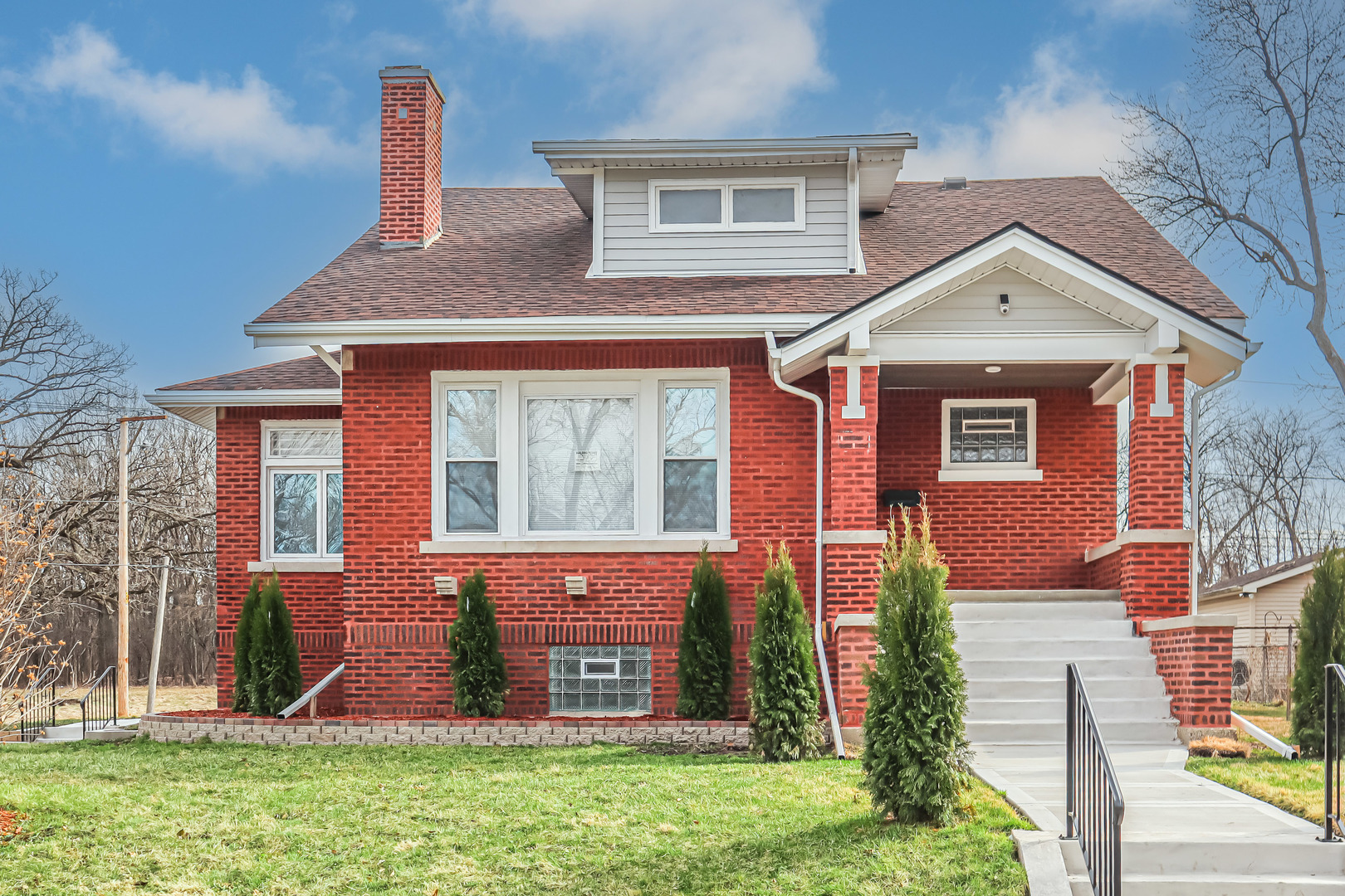 210 W 16th Place