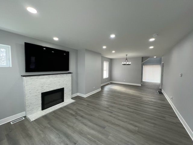 210 W 16th Place