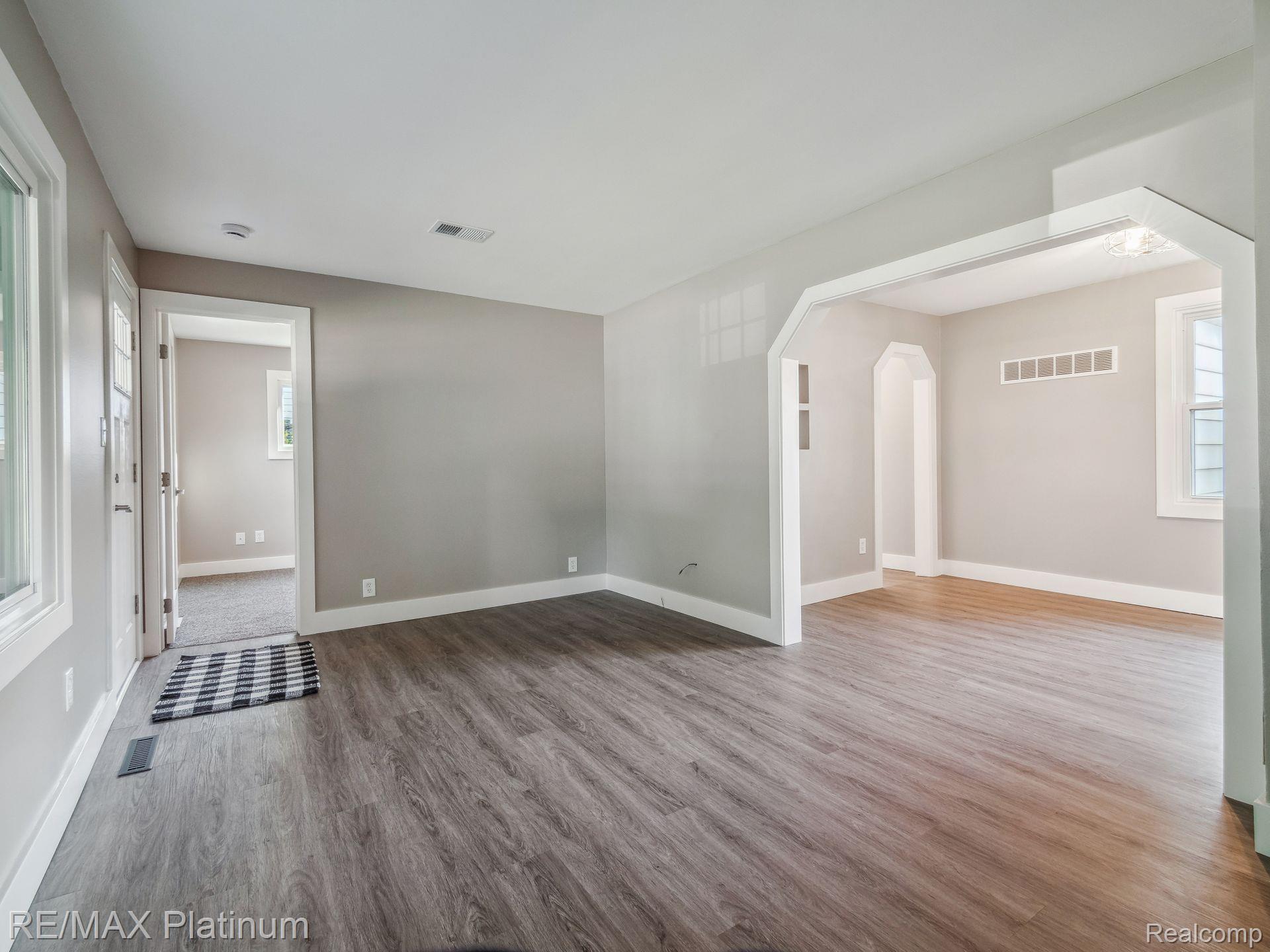 26617 CRYSTAL Avenue