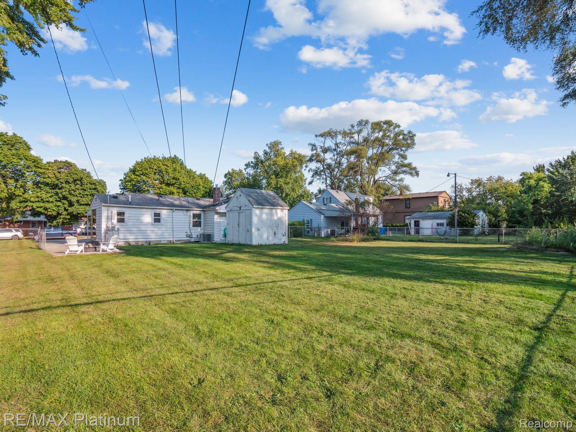 26617 CRYSTAL Avenue