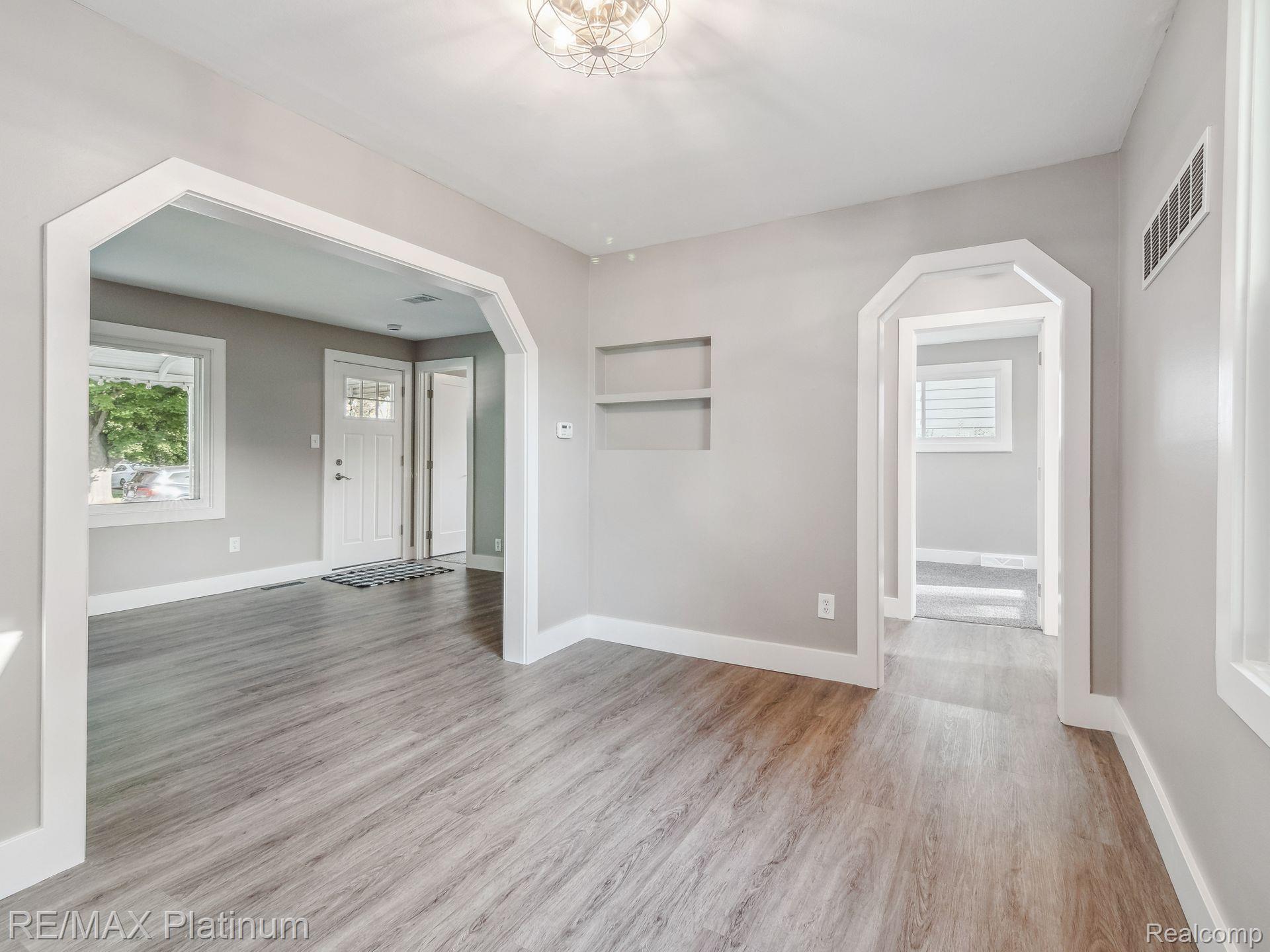 26617 CRYSTAL Avenue