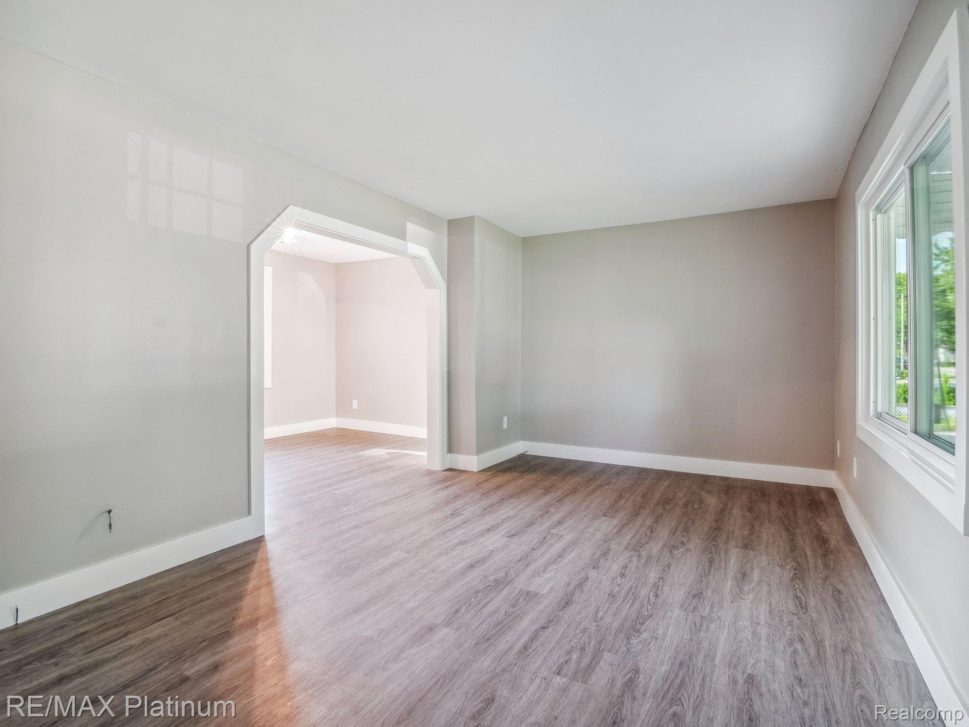 26617 CRYSTAL Avenue