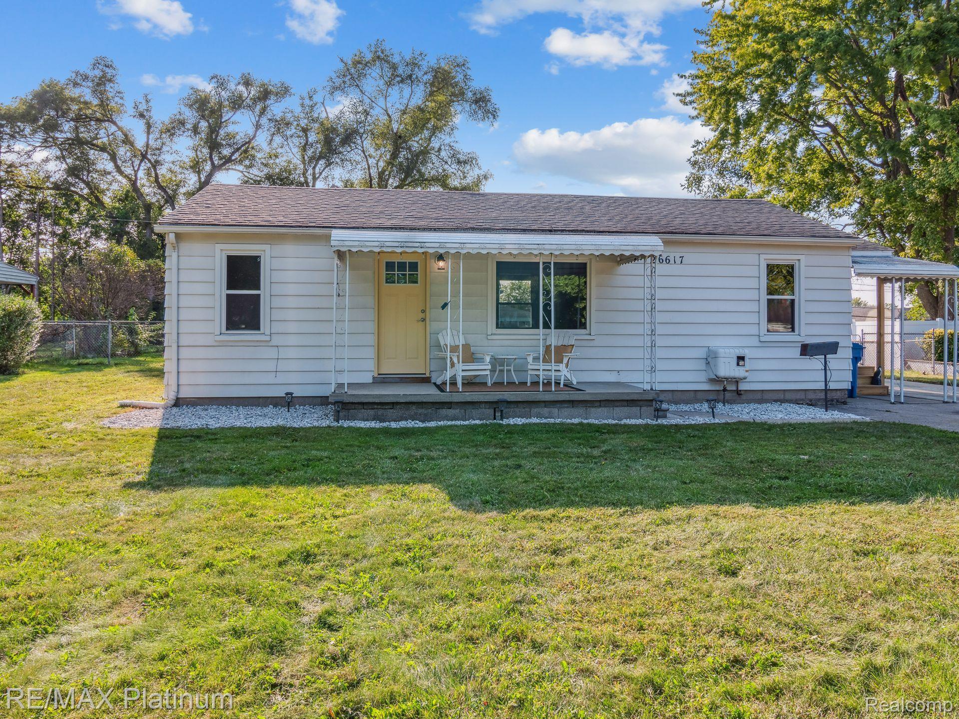 26617 CRYSTAL Avenue