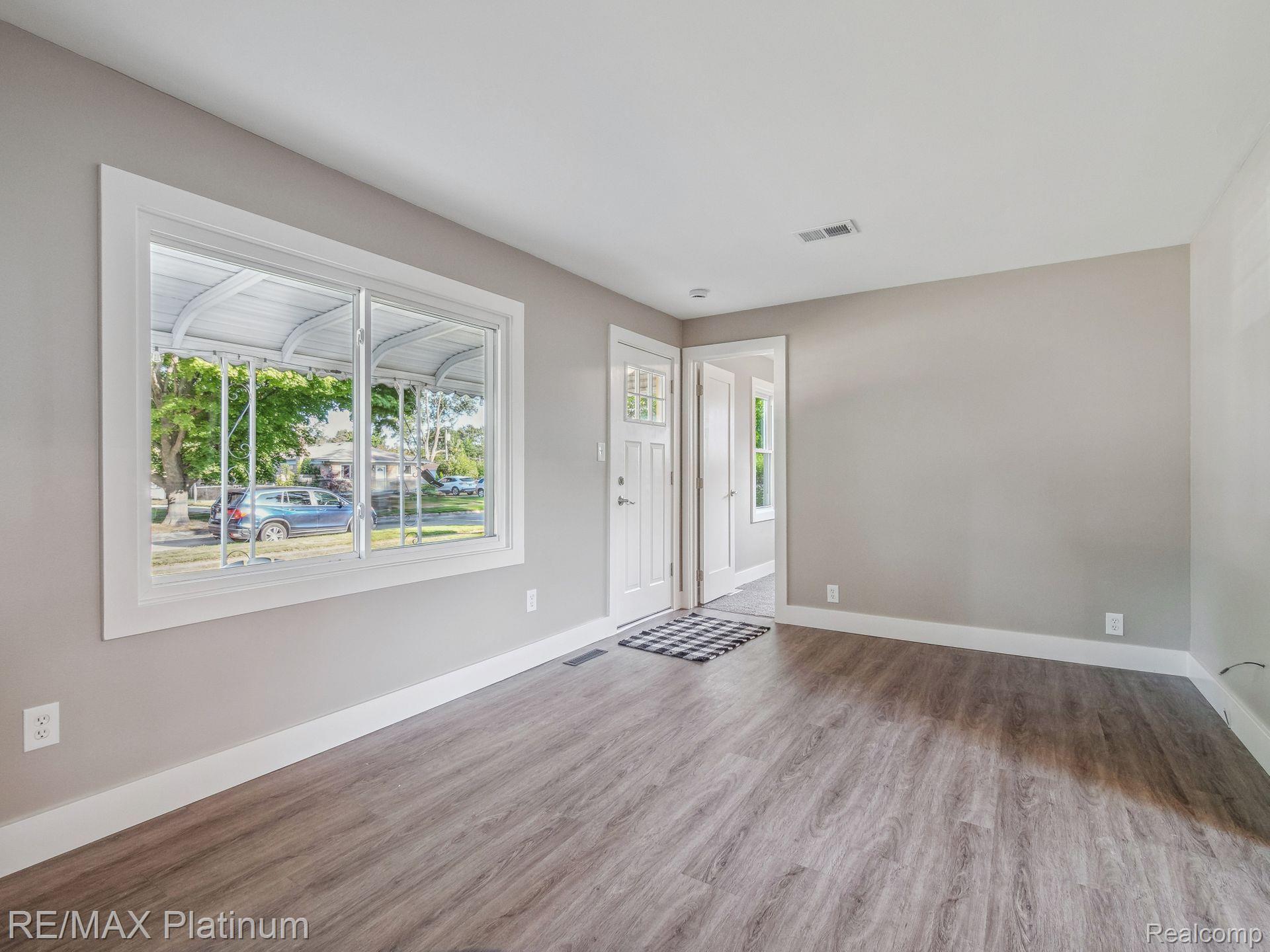 26617 CRYSTAL Avenue