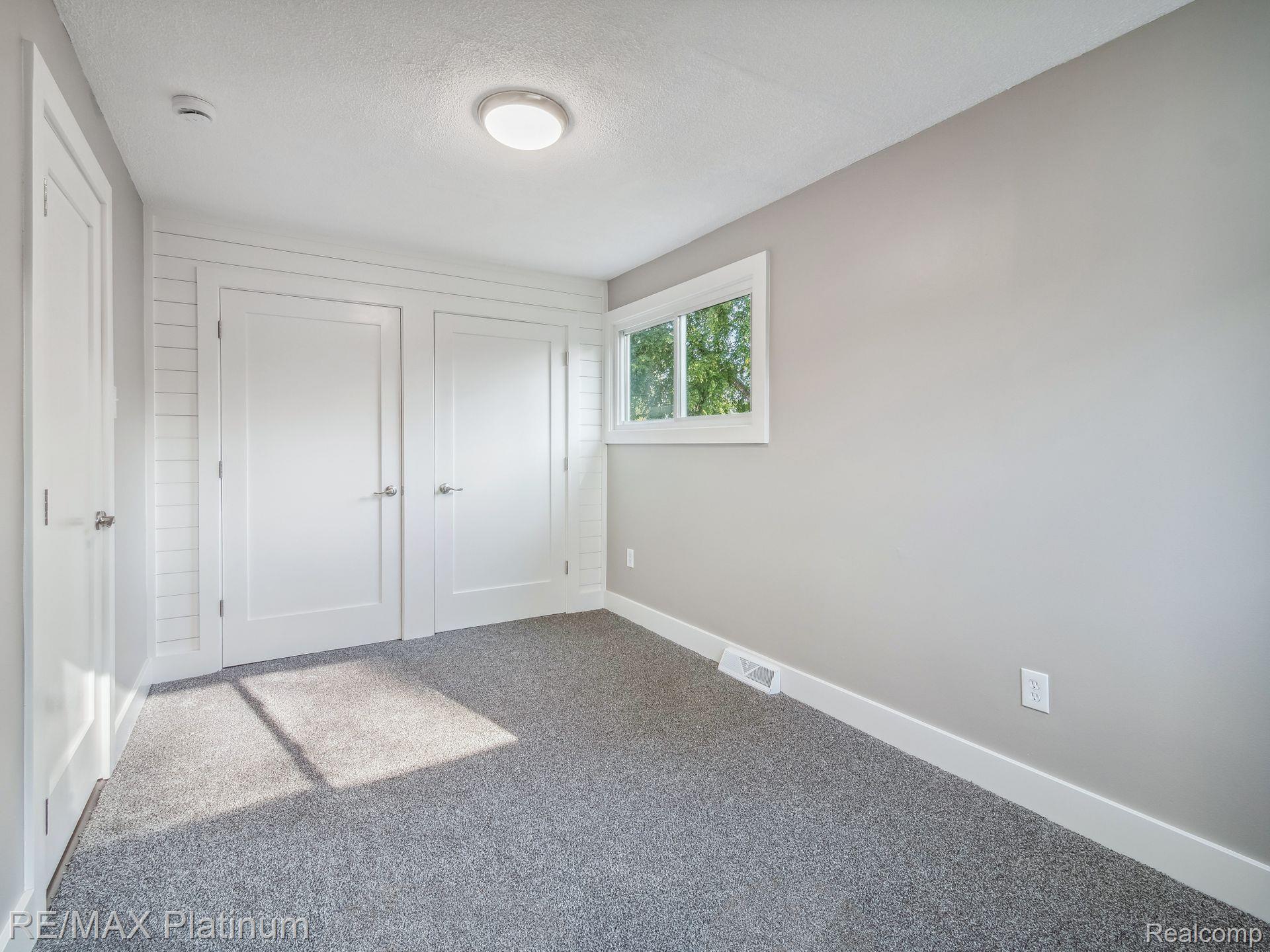 26617 CRYSTAL Avenue