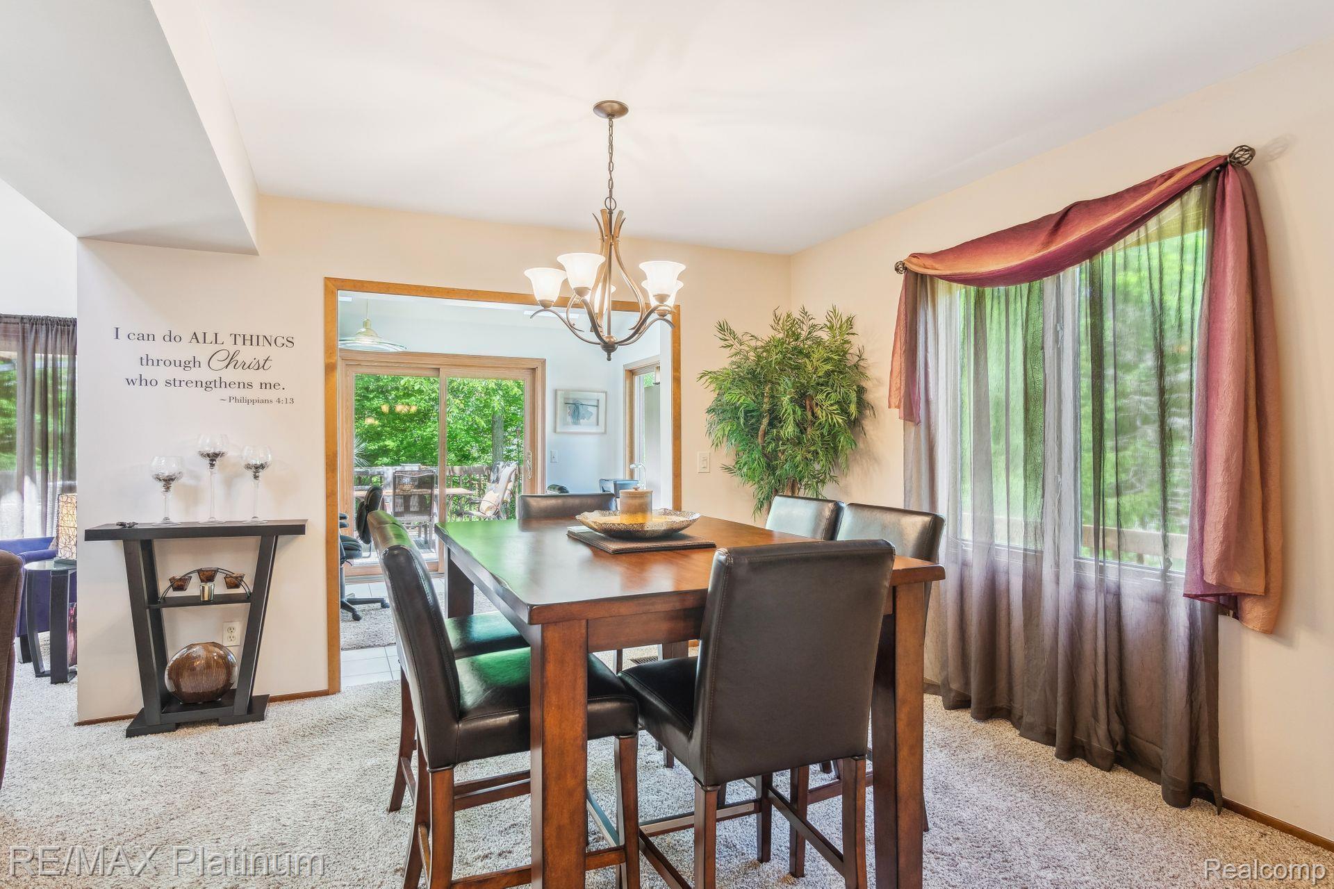 891 BLUE HERON Drive