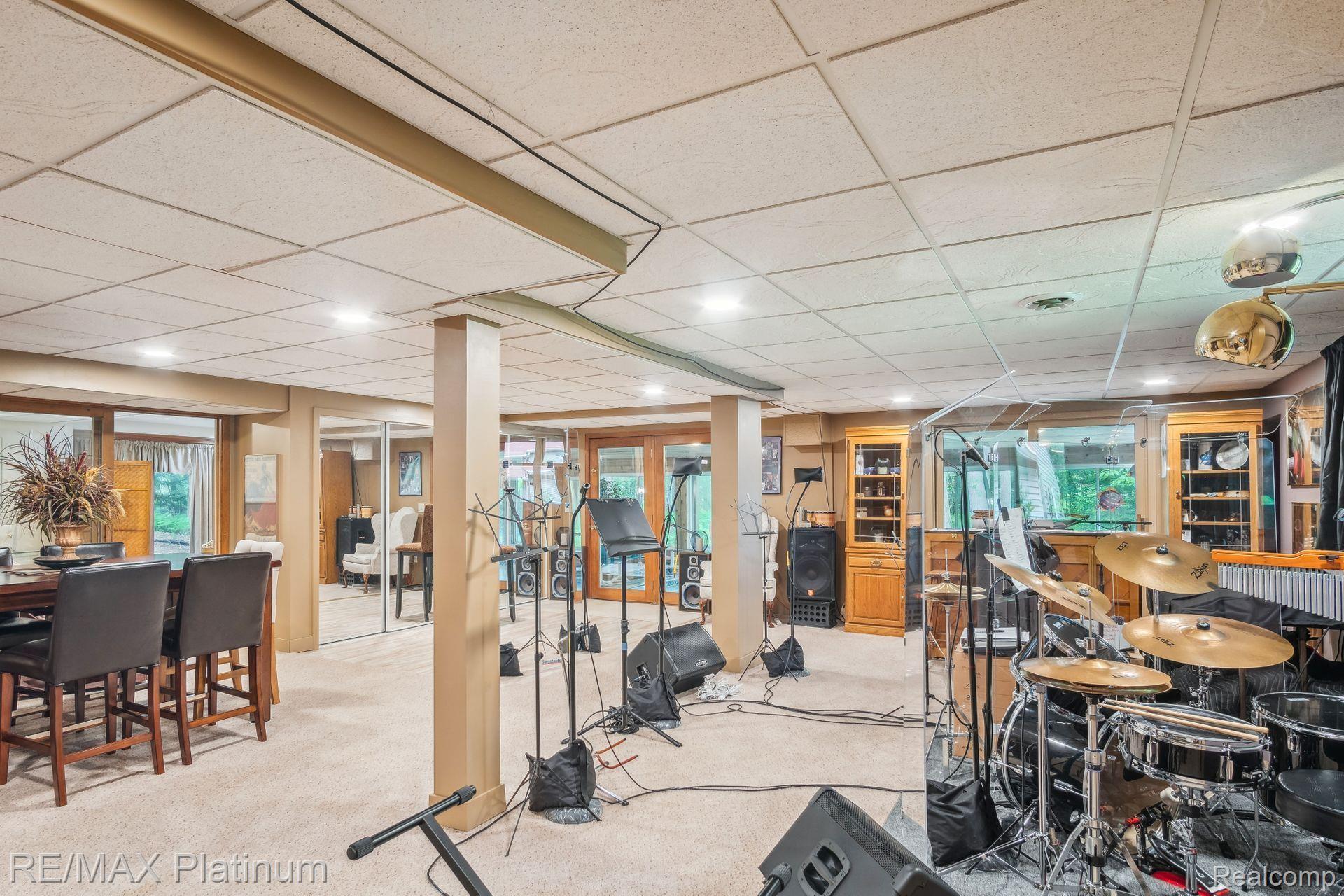 891 BLUE HERON Drive