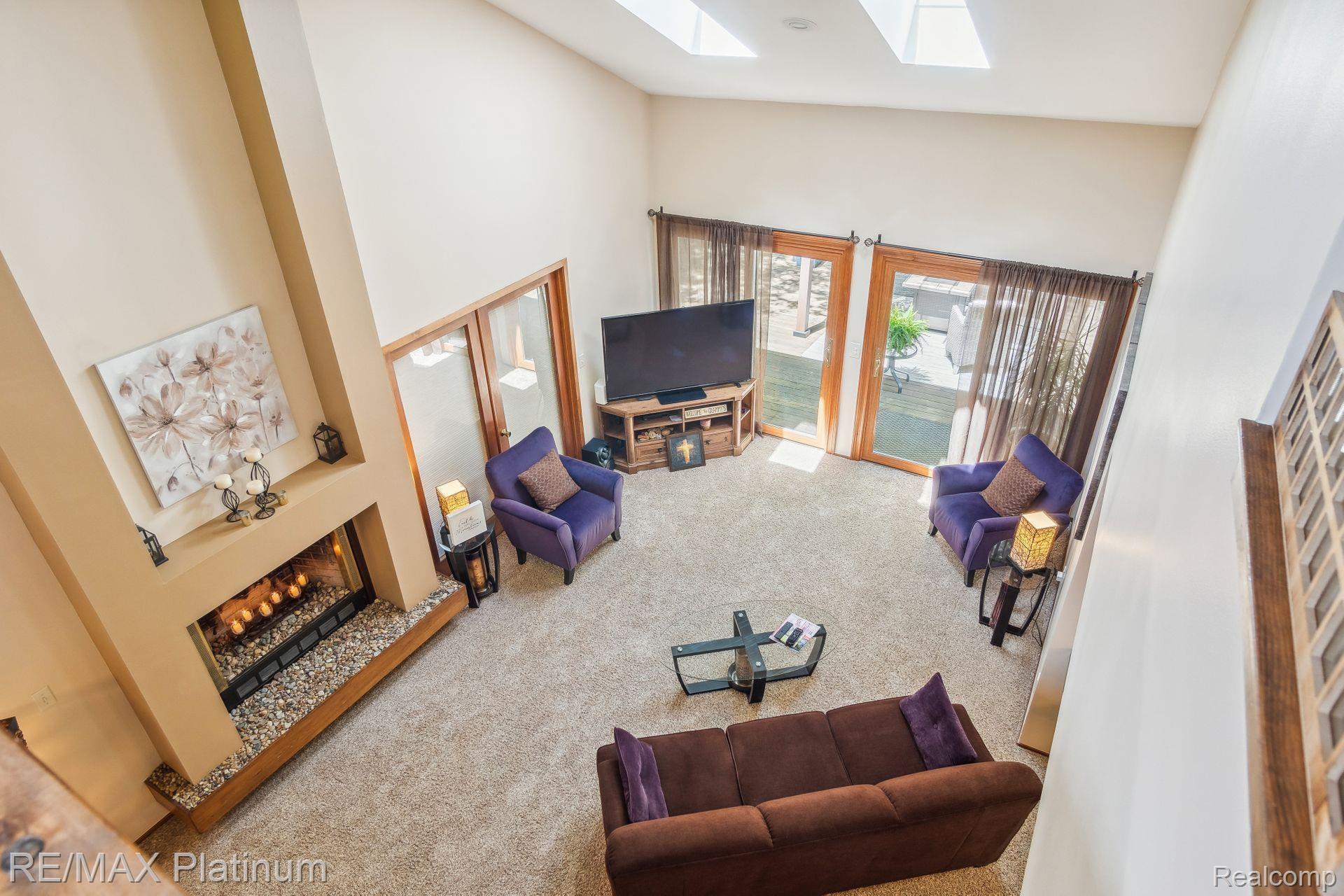 891 BLUE HERON Drive