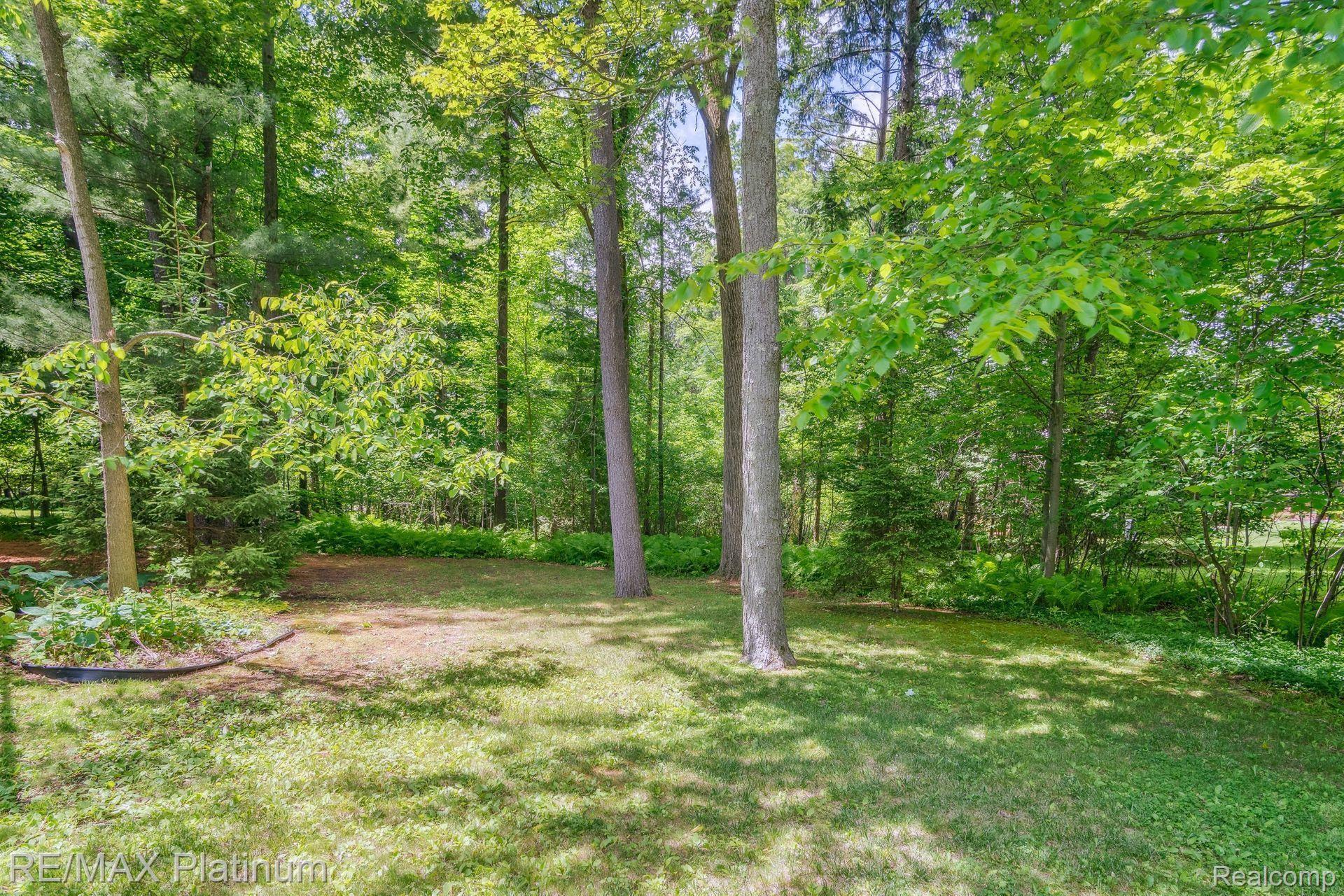 891 BLUE HERON Drive