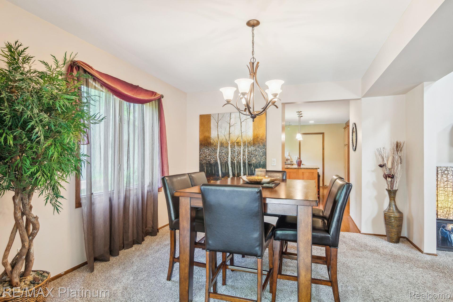 891 BLUE HERON Drive