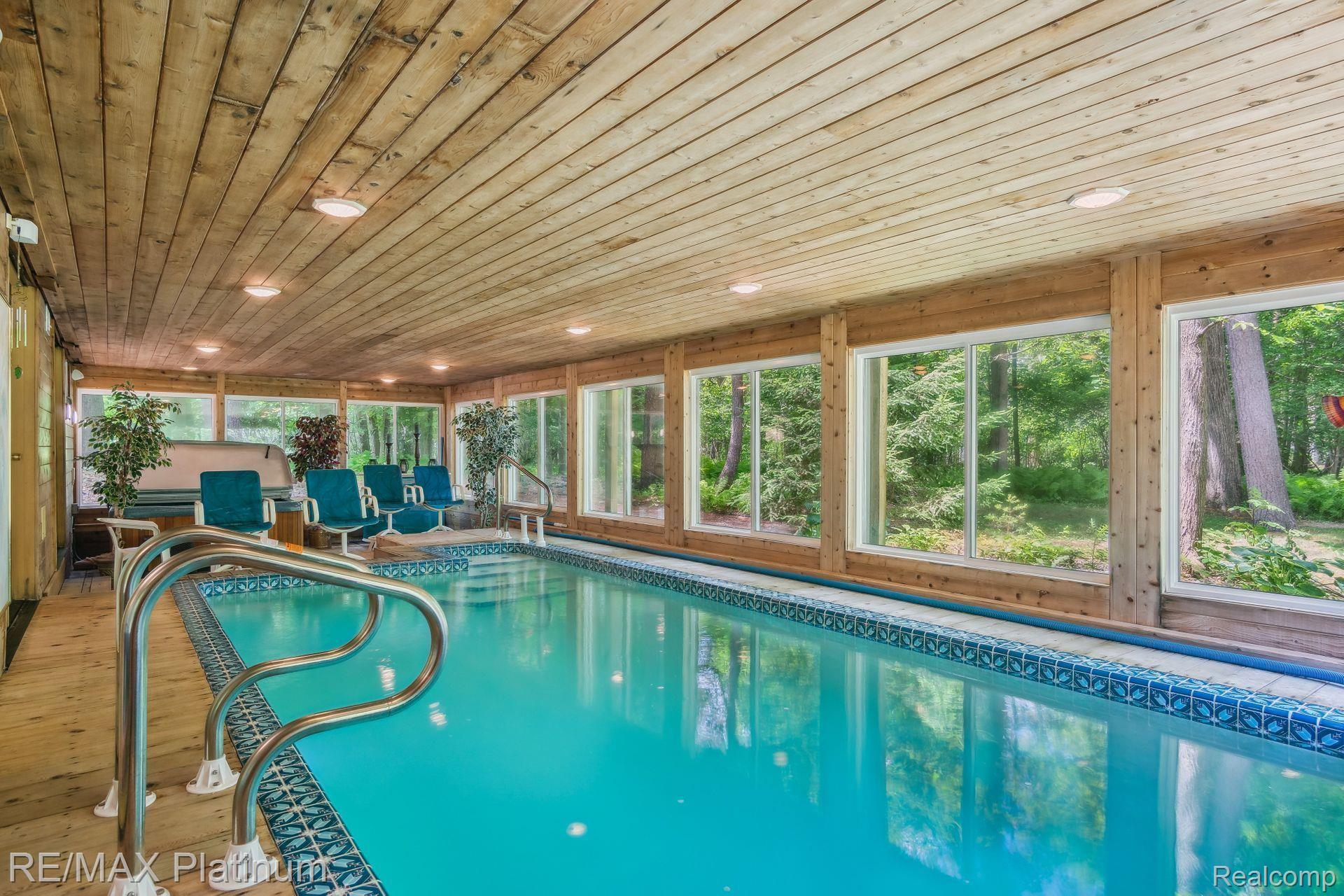 891 BLUE HERON Drive