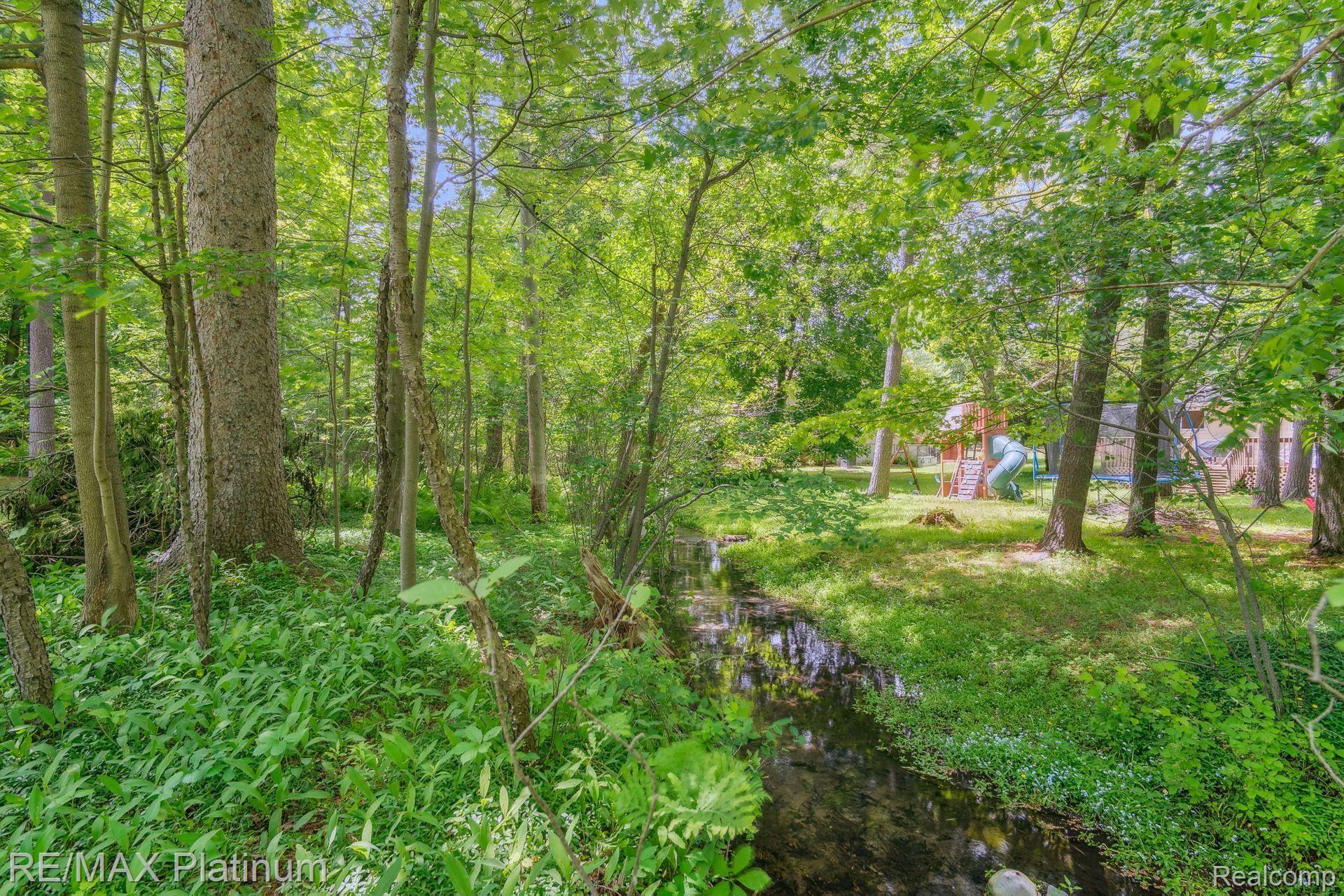 891 BLUE HERON Drive