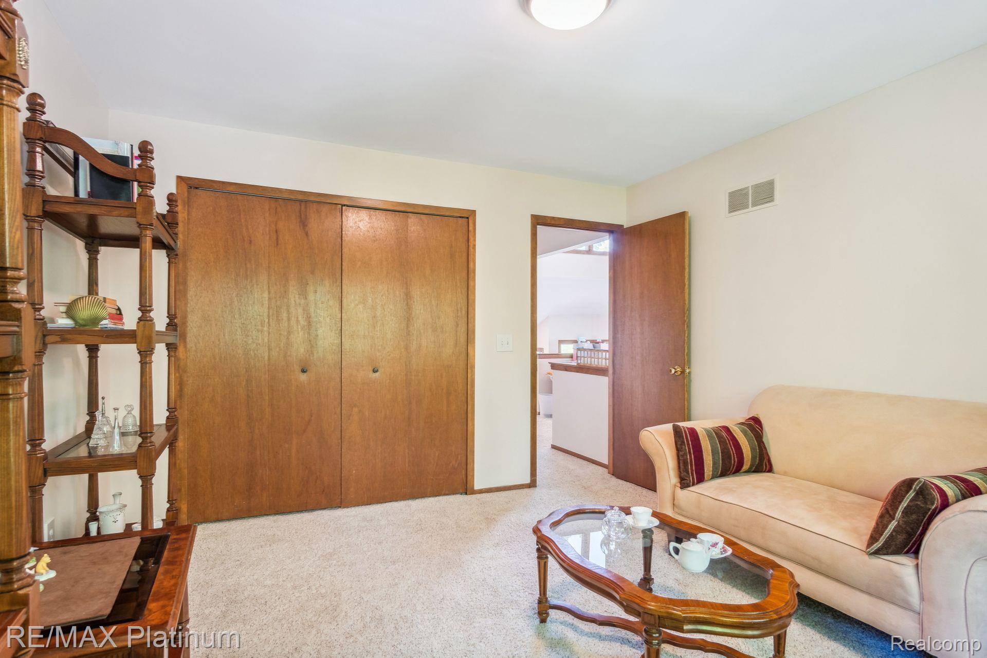 891 BLUE HERON Drive