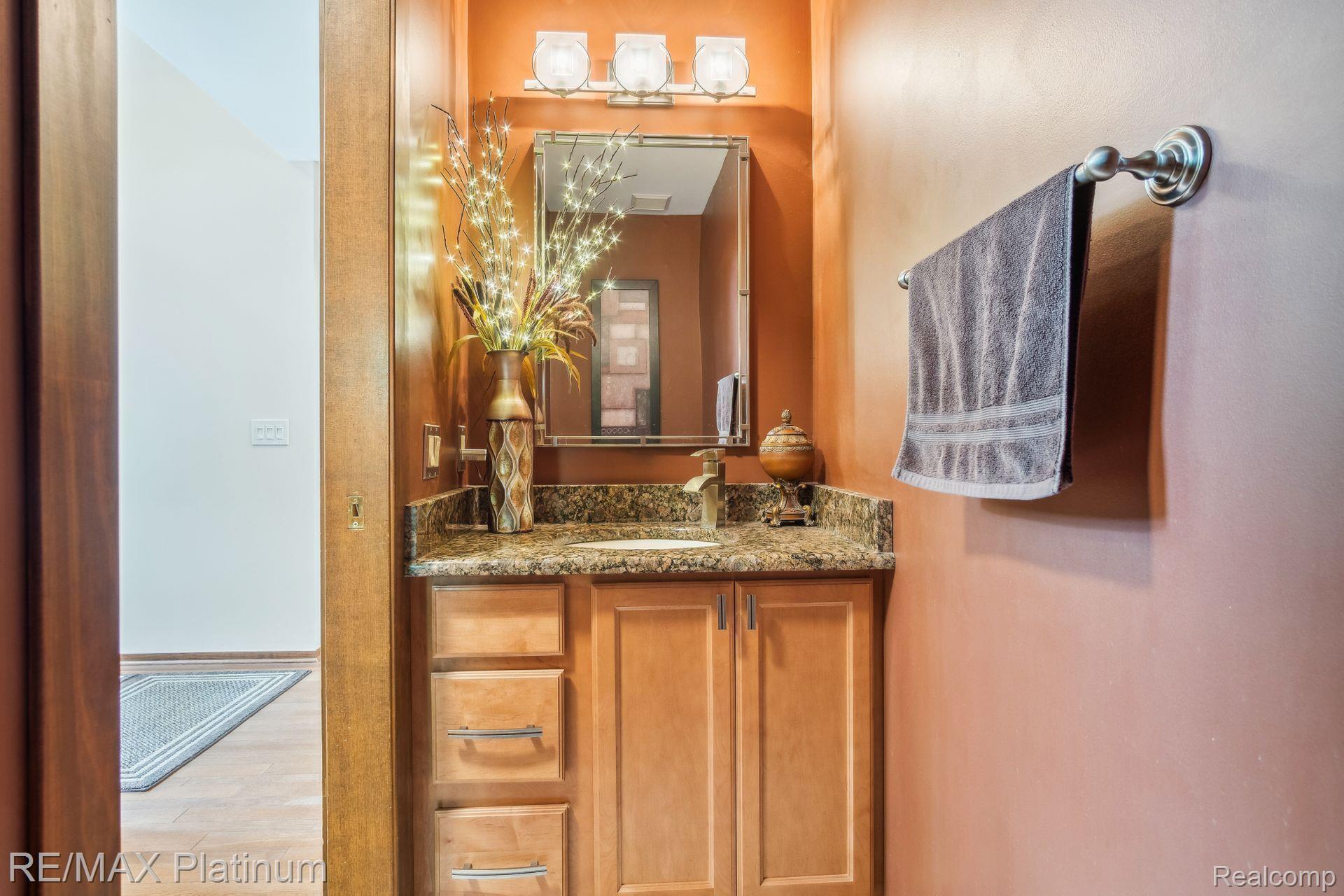 891 BLUE HERON Drive