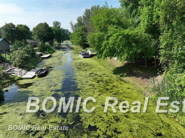 2222 Rose Island Road