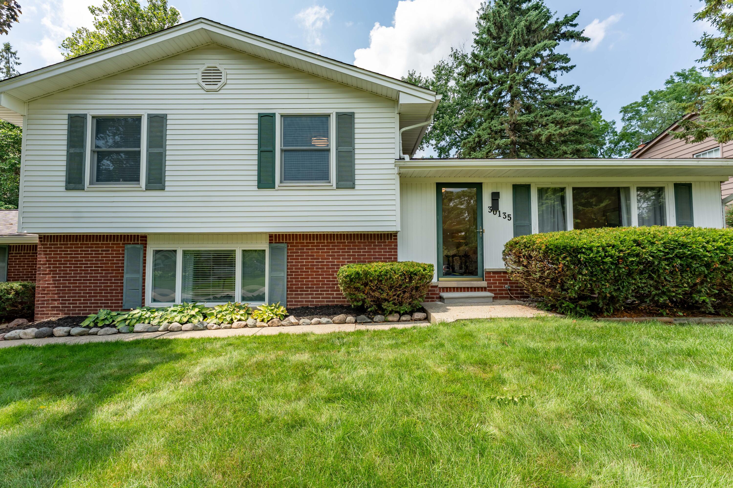 30135 Old Bedford Street