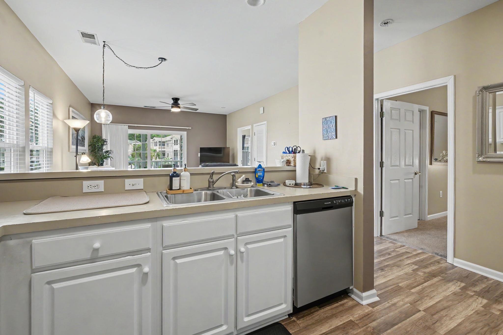 2478 Coastline Ct. Unit: 201