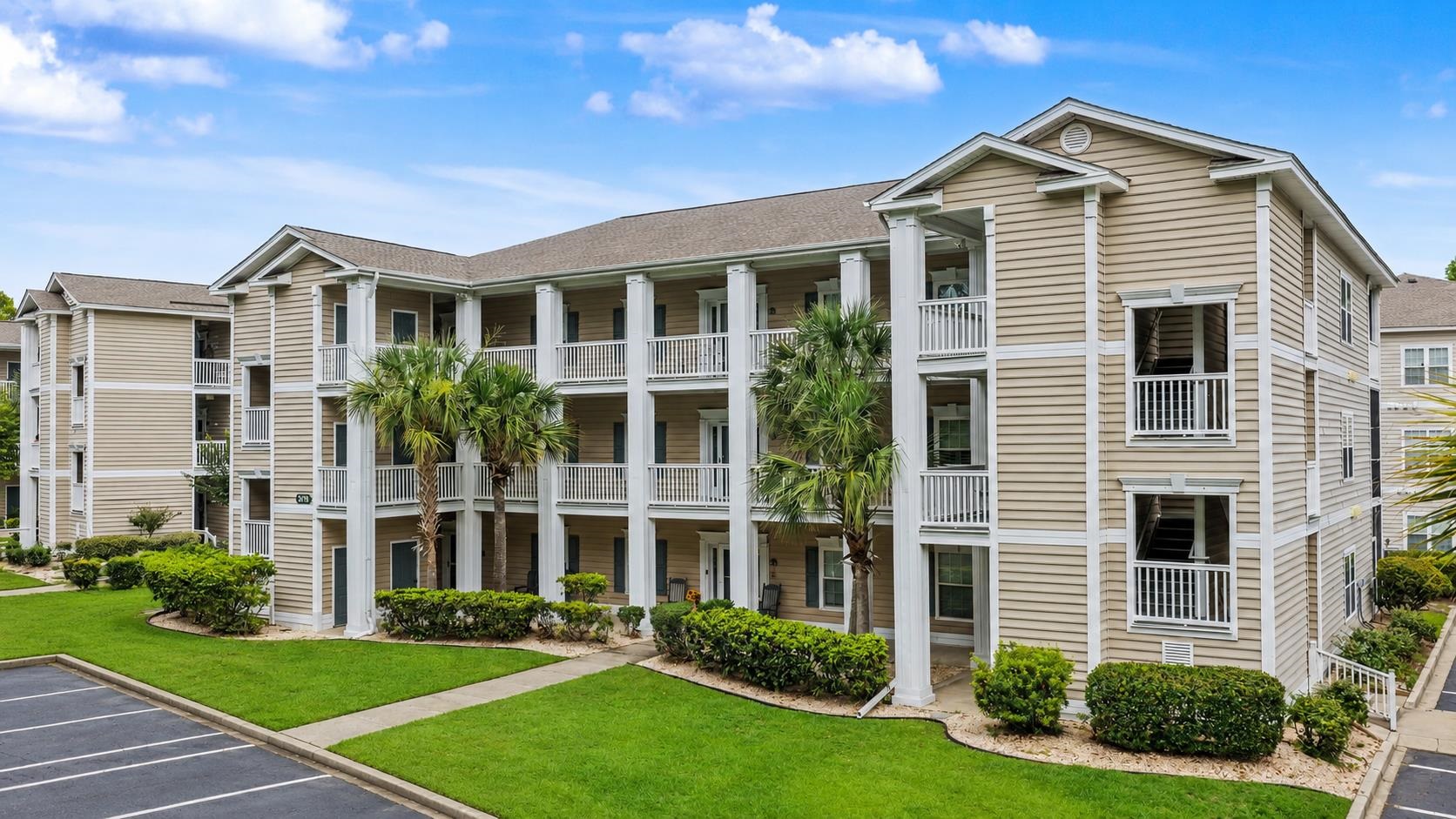 2478 Coastline Ct. Unit: 201