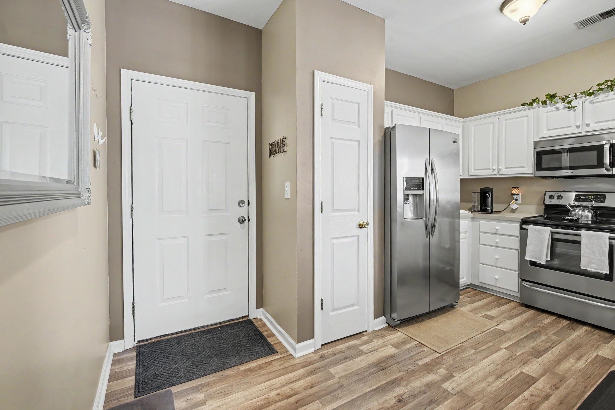 2478 Coastline Ct. Unit: 201
