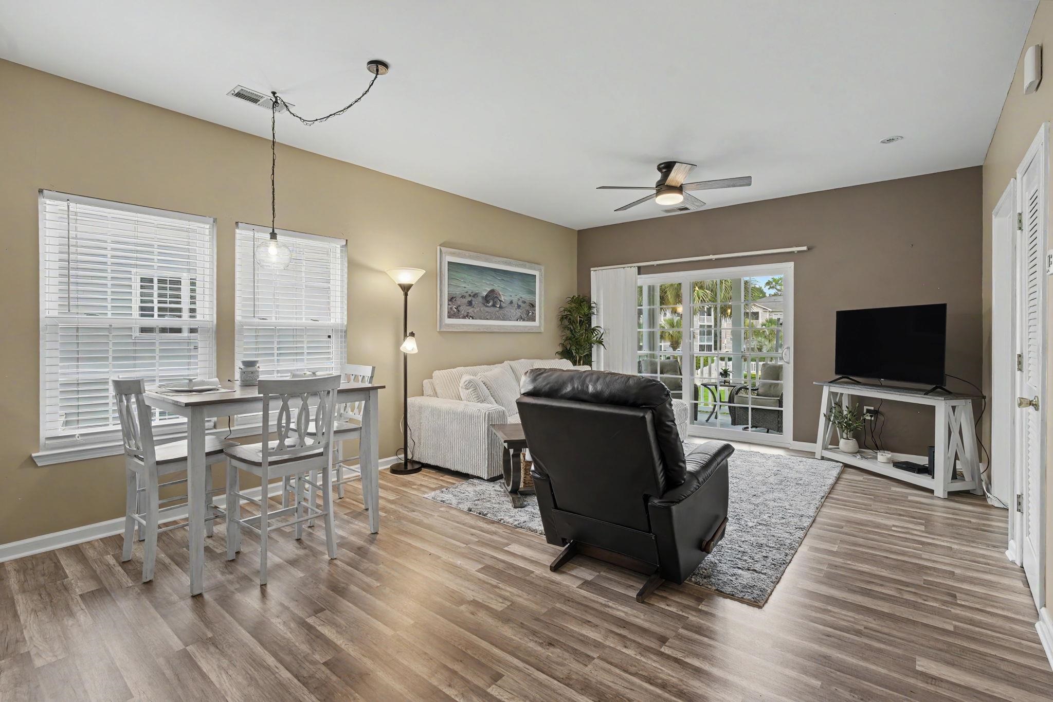2478 Coastline Ct. Unit: 201
