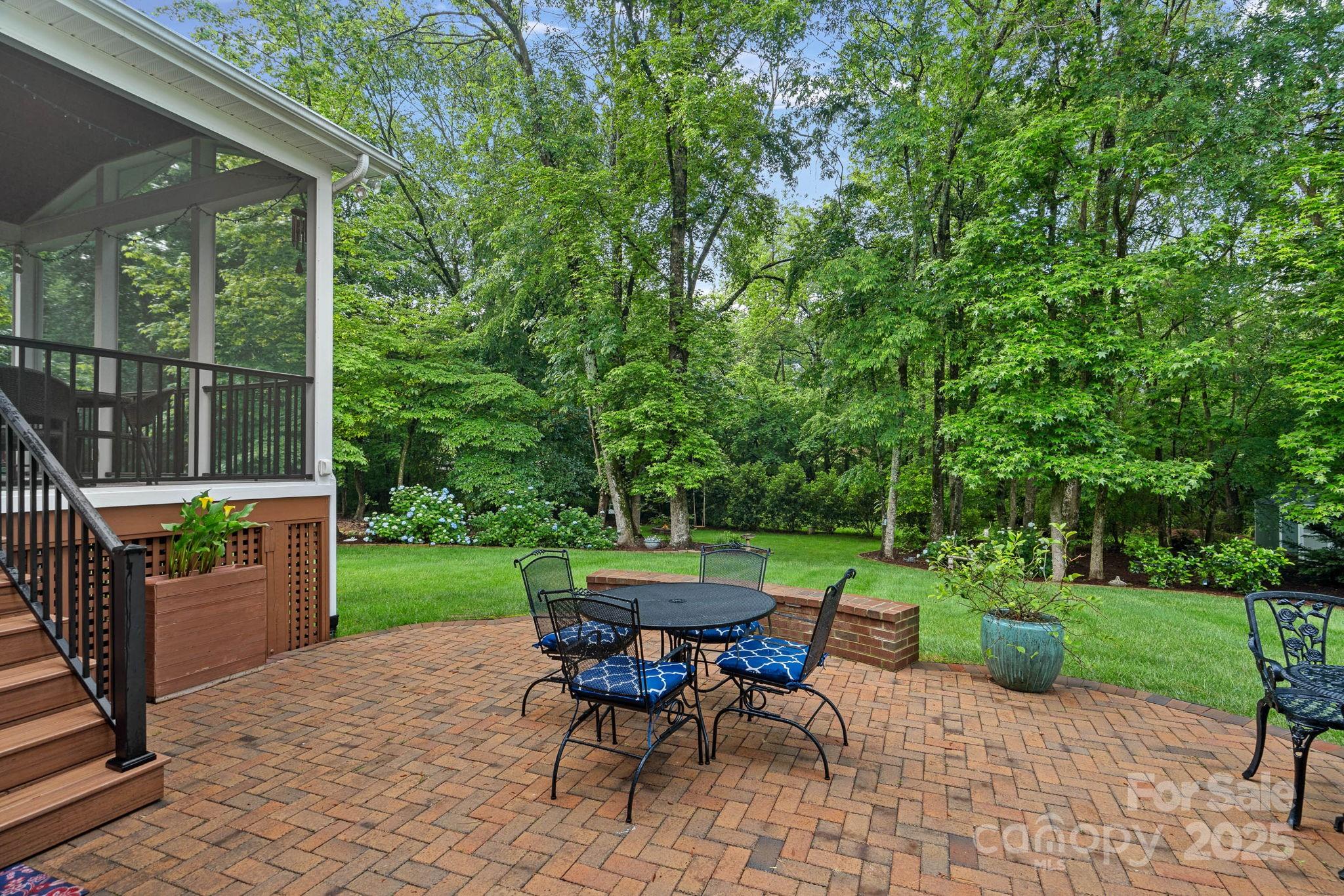 1402 Coachman Drive