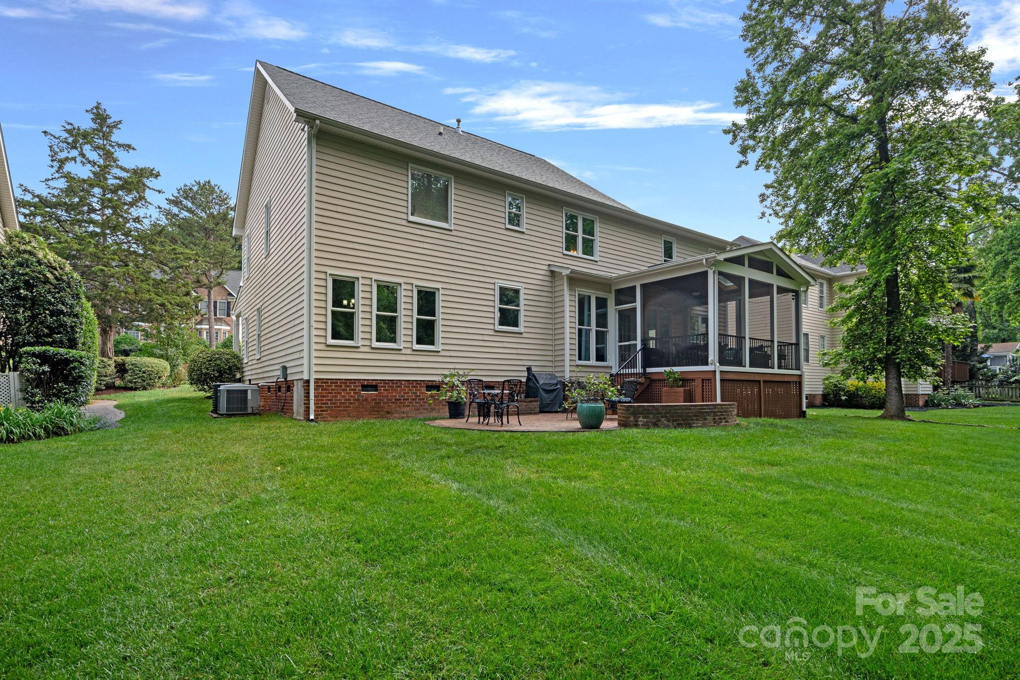 1402 Coachman Drive