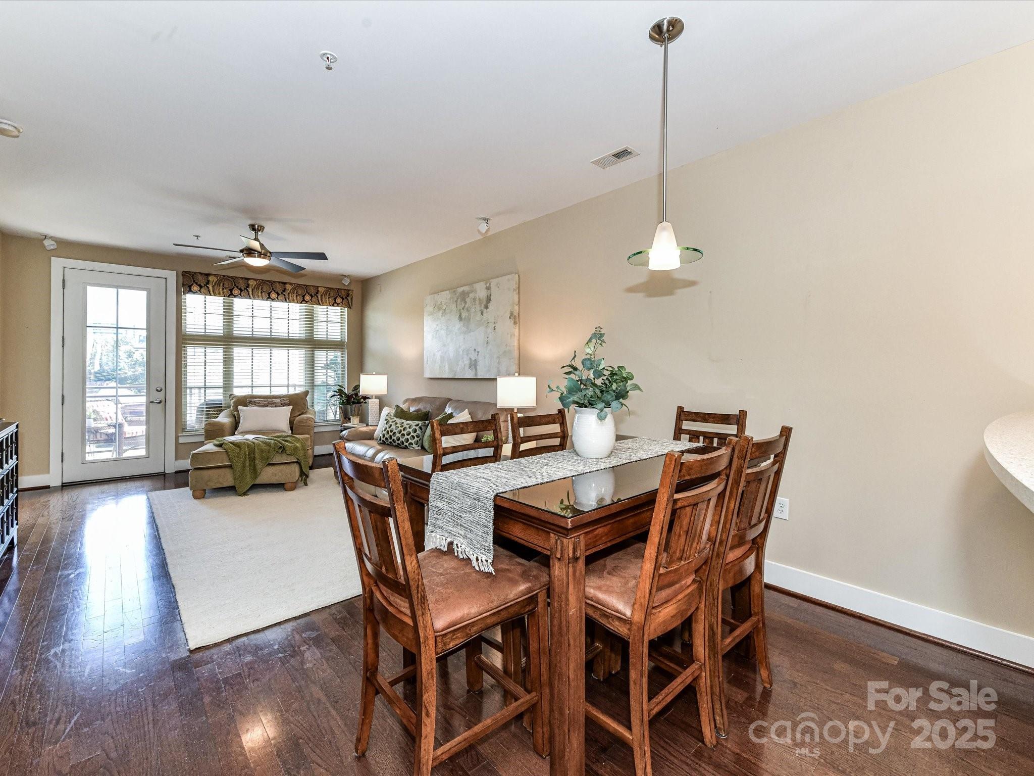 1101 W 1st Street Unit: 302