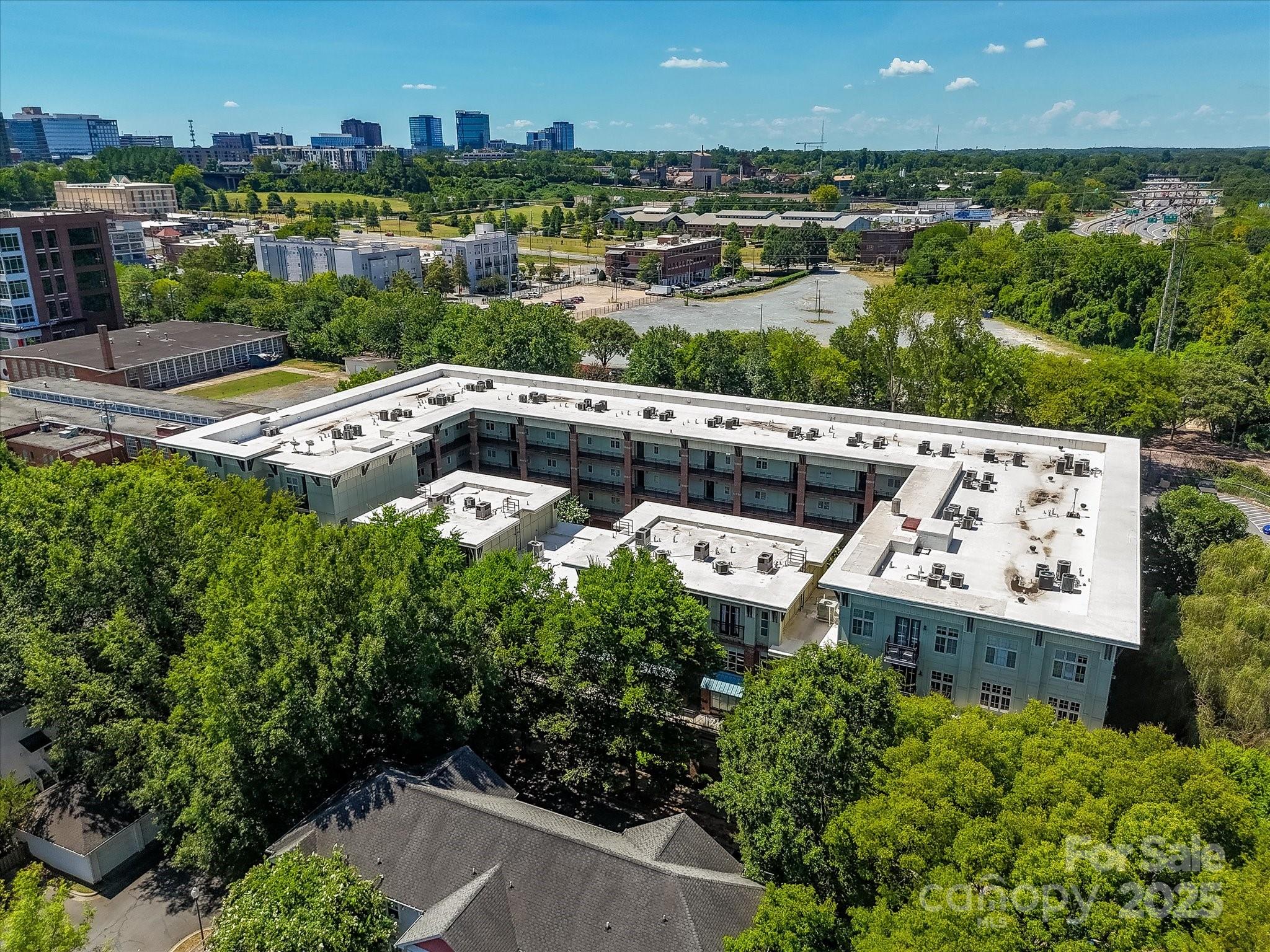 1101 W 1st Street Unit: 302
