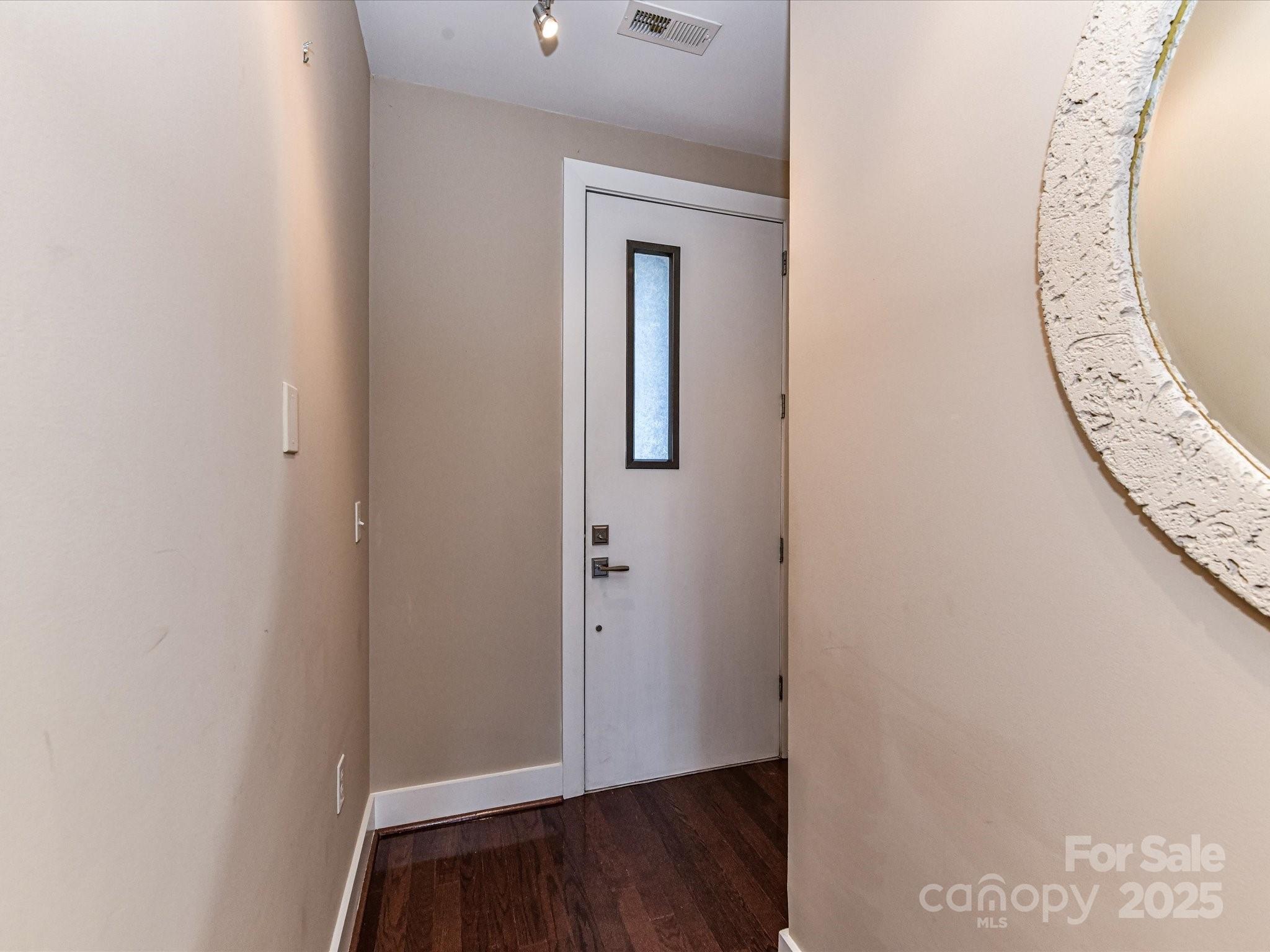 1101 W 1st Street Unit: 302