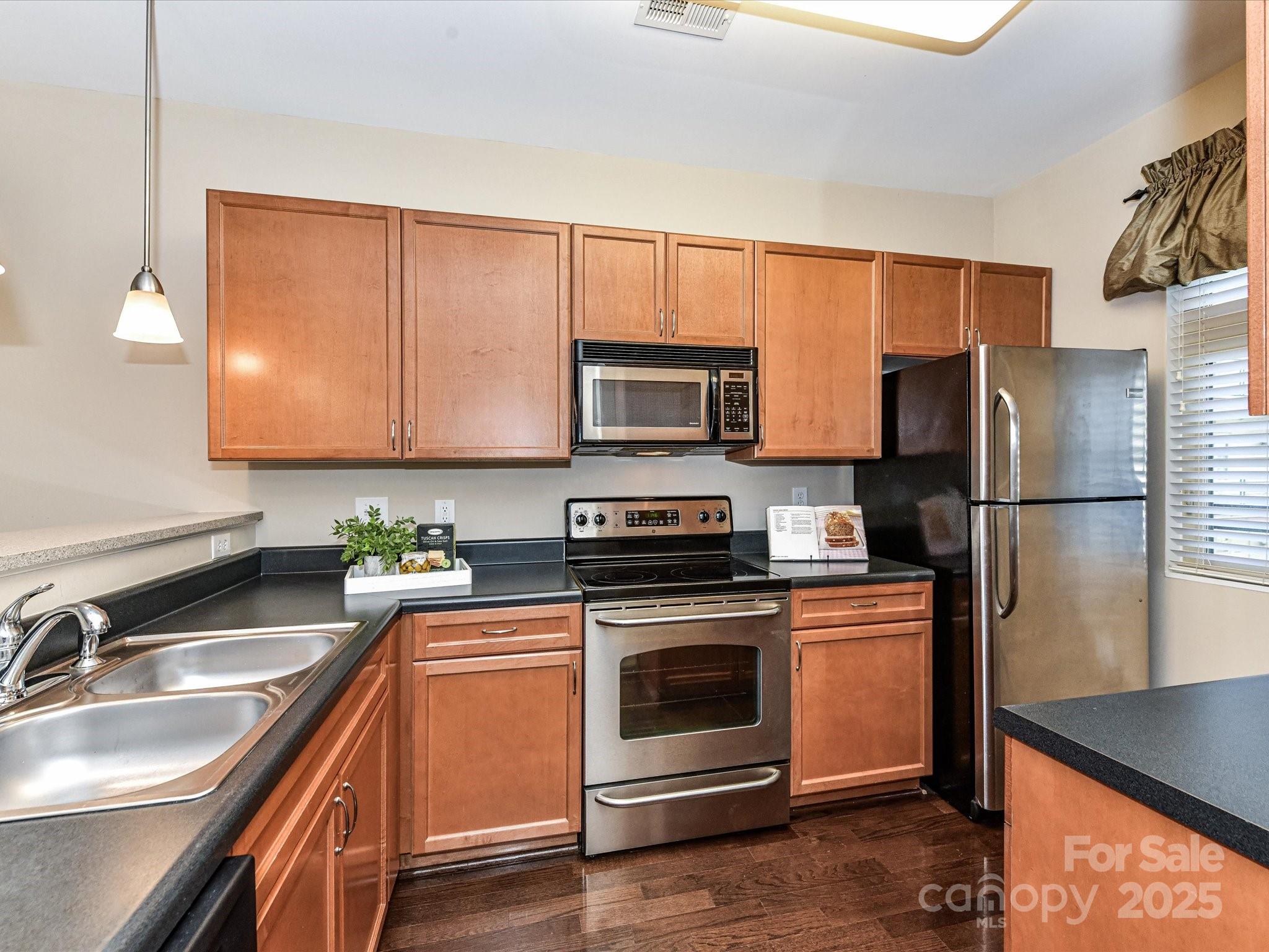 1101 W 1st Street Unit: 302