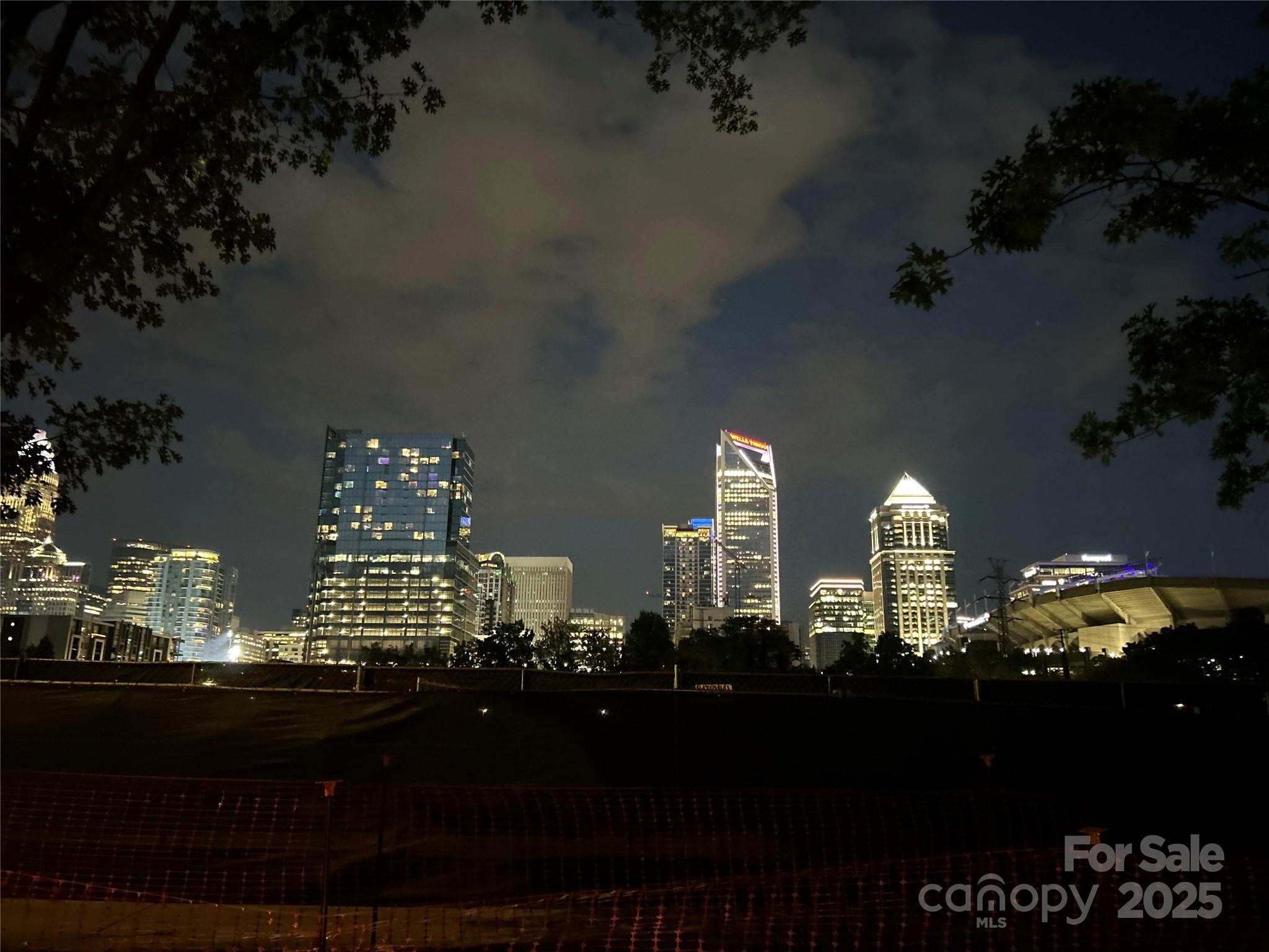 1101 W 1st Street Unit: 302