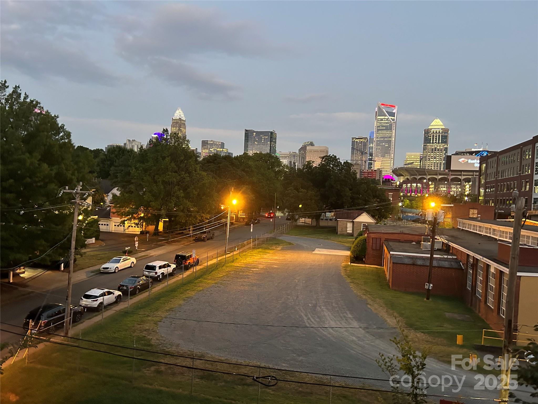 1101 W 1st Street Unit: 302