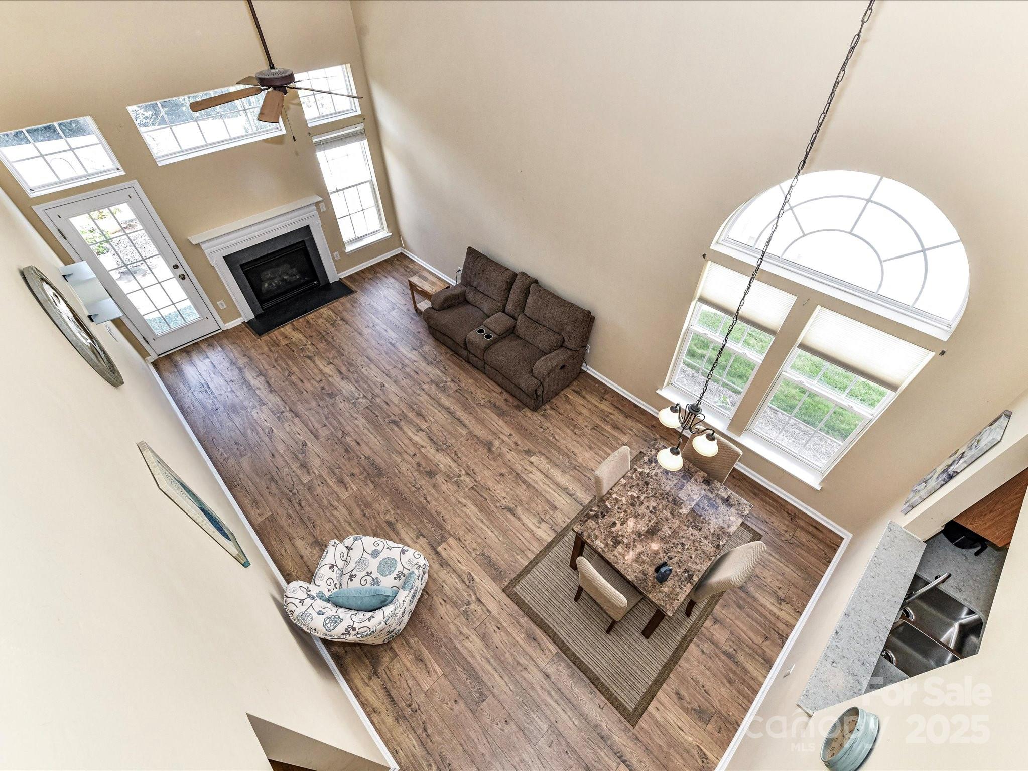 4237 Piccadilly Lane